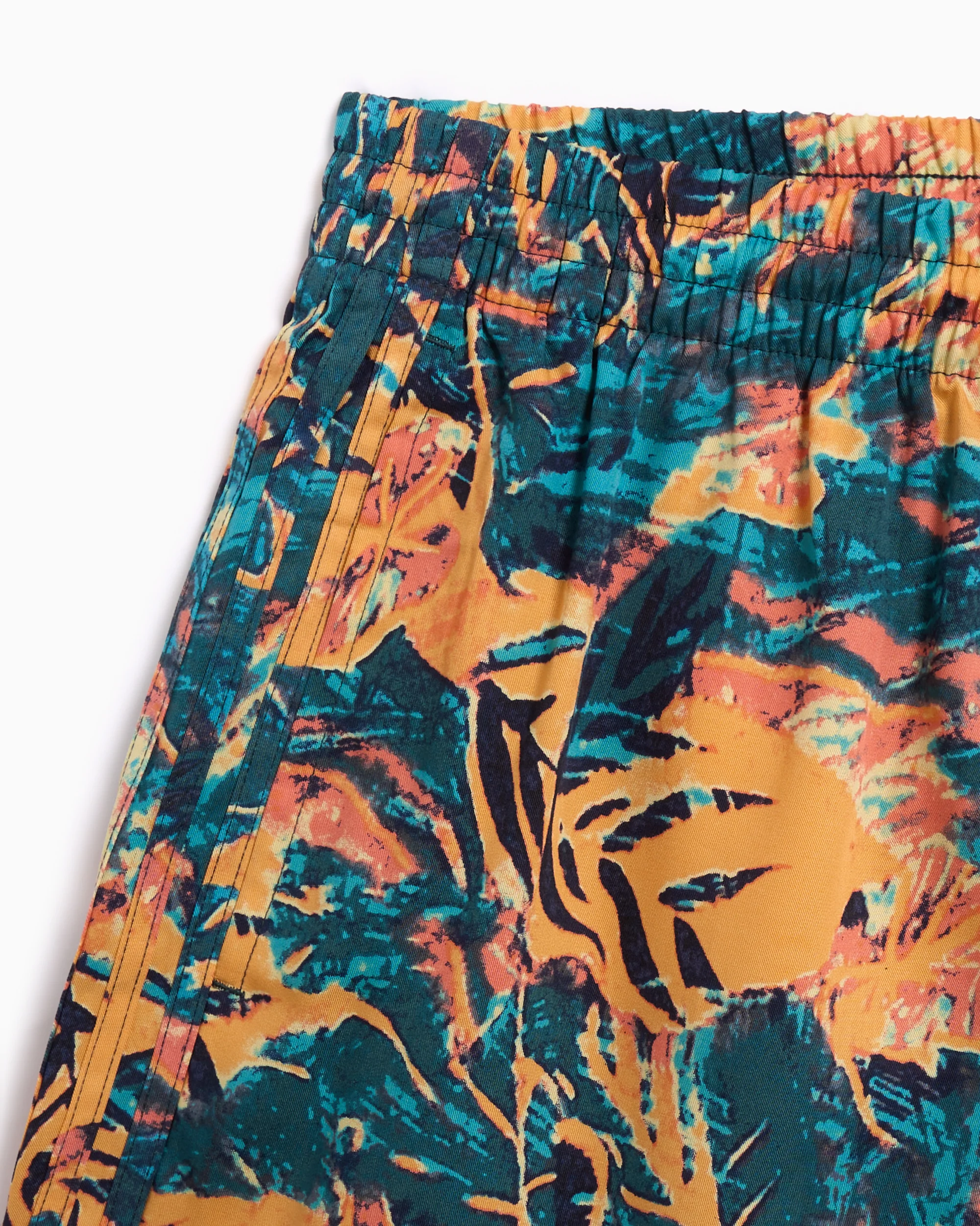 adidas Originals Floral Damen-Shorts - Image 3