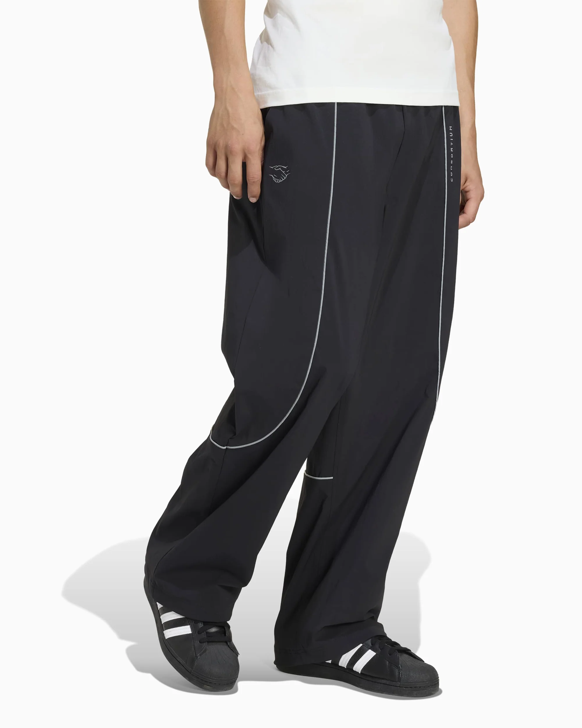 adidas Originals Consortium Relaxed Herren-Trainingshose - Image 3