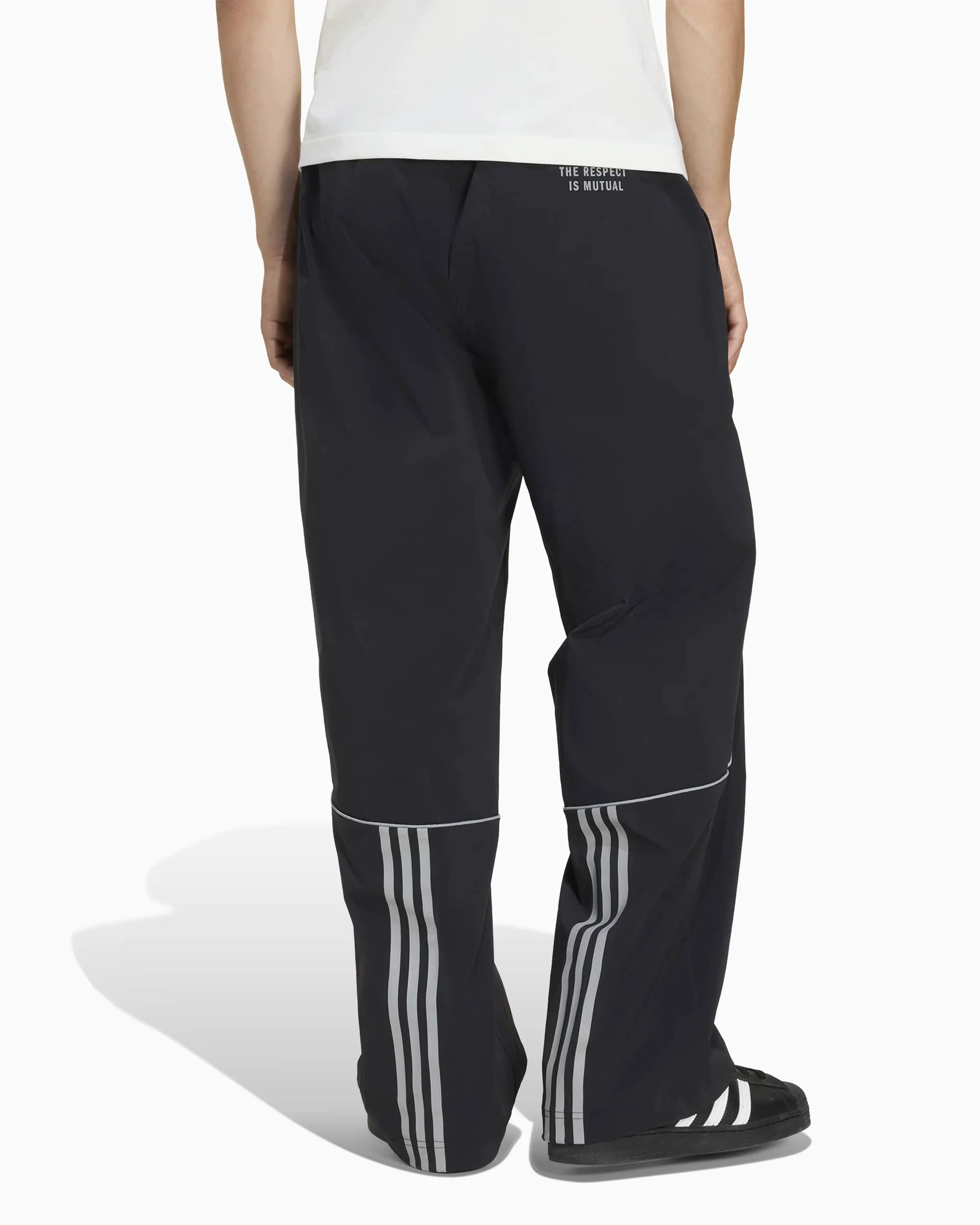 adidas Originals Consortium Relaxed Herren-Trainingshose - Image 5