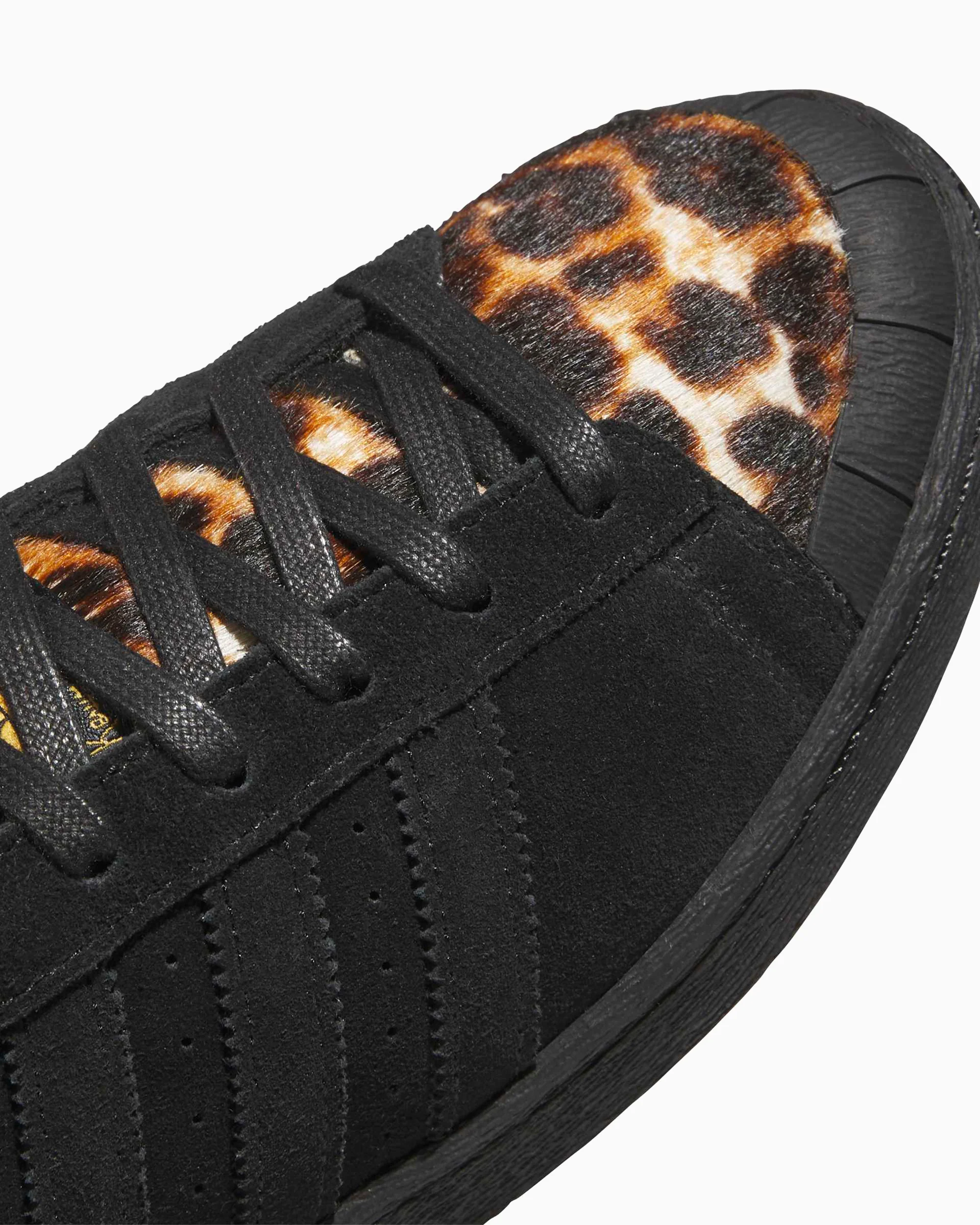 adidas Originals Jabbar Half Shell - Image 7