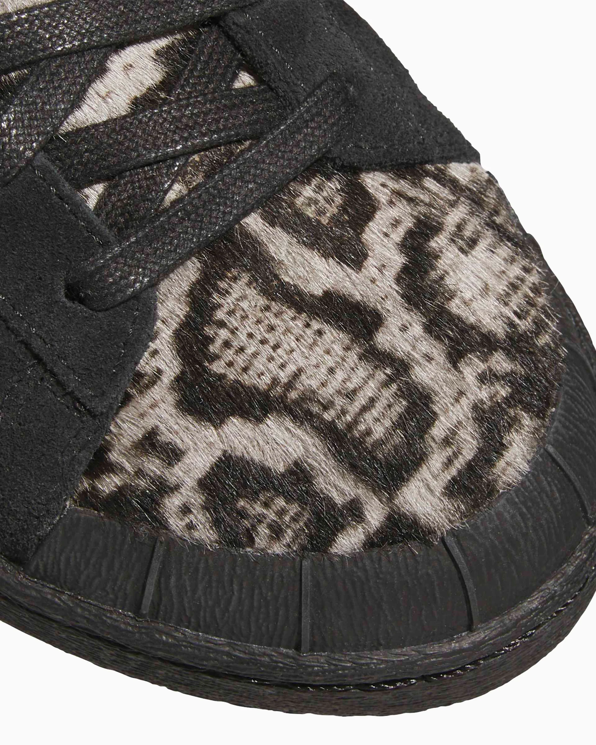 adidas Originals Jabbar Half Shell - Image 7