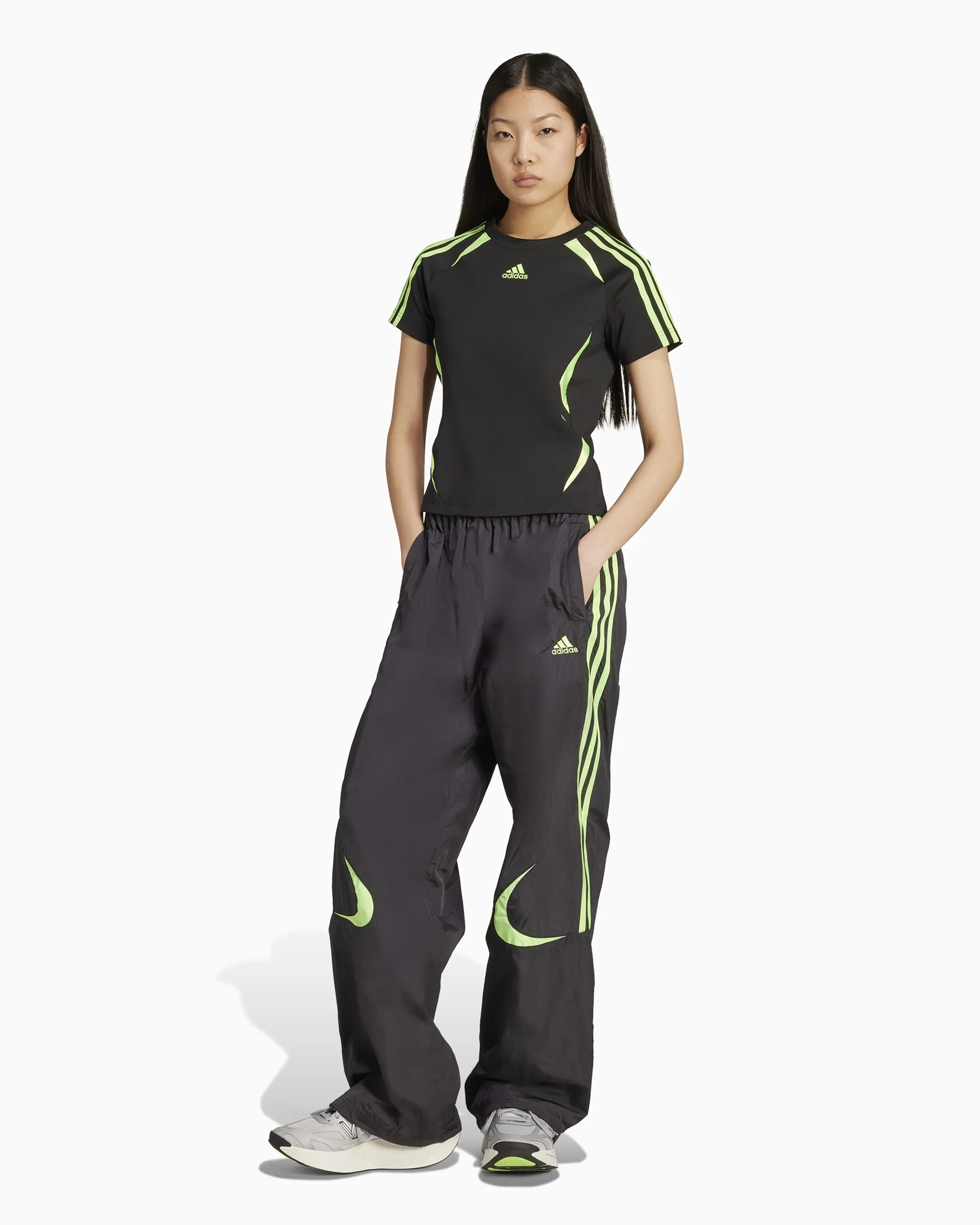 adidas Originals Teamgeist Slim Damen-T-Shirt - Image 2