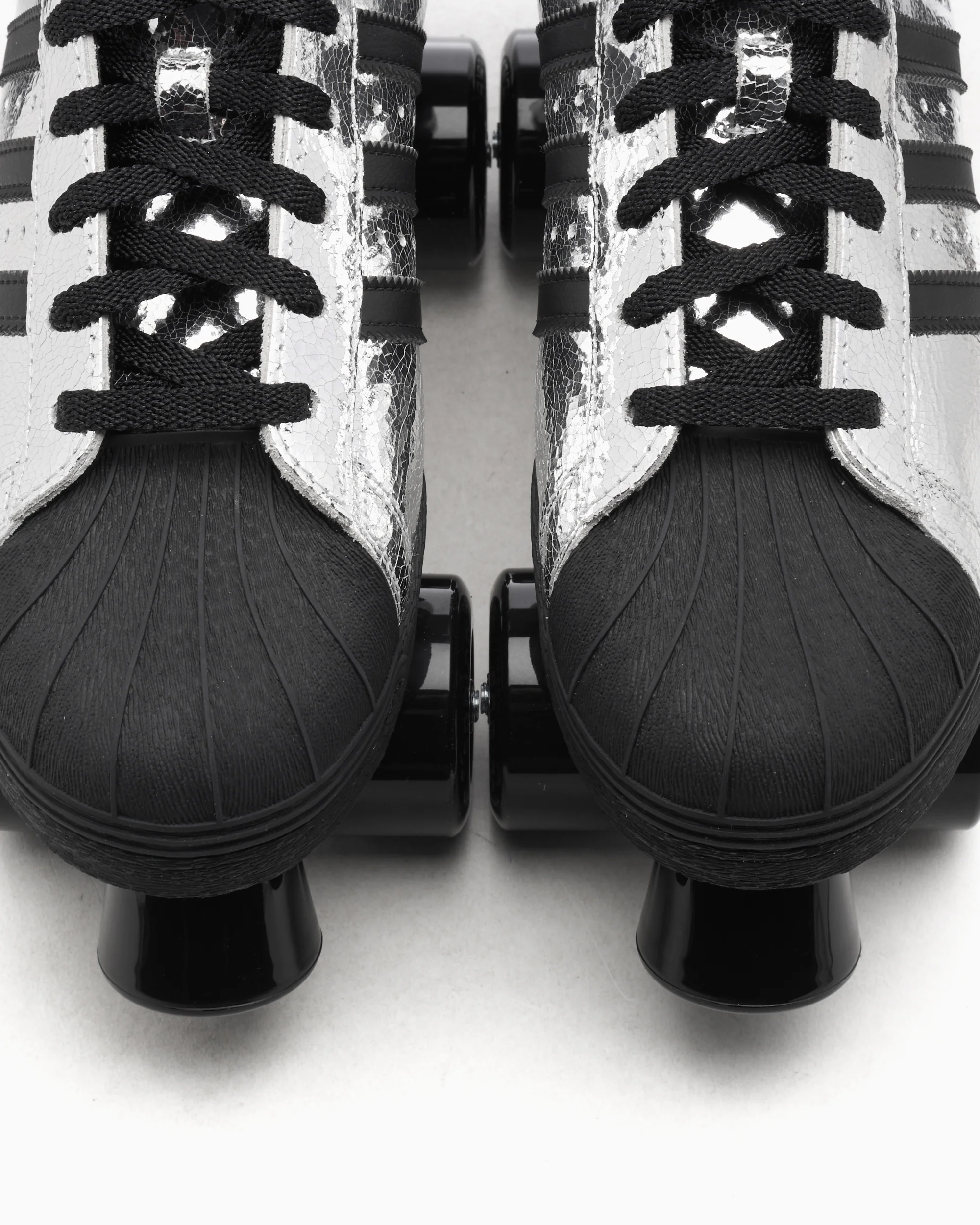 adidas Originals Women's Superstar 82 Roller Skate - Image 7