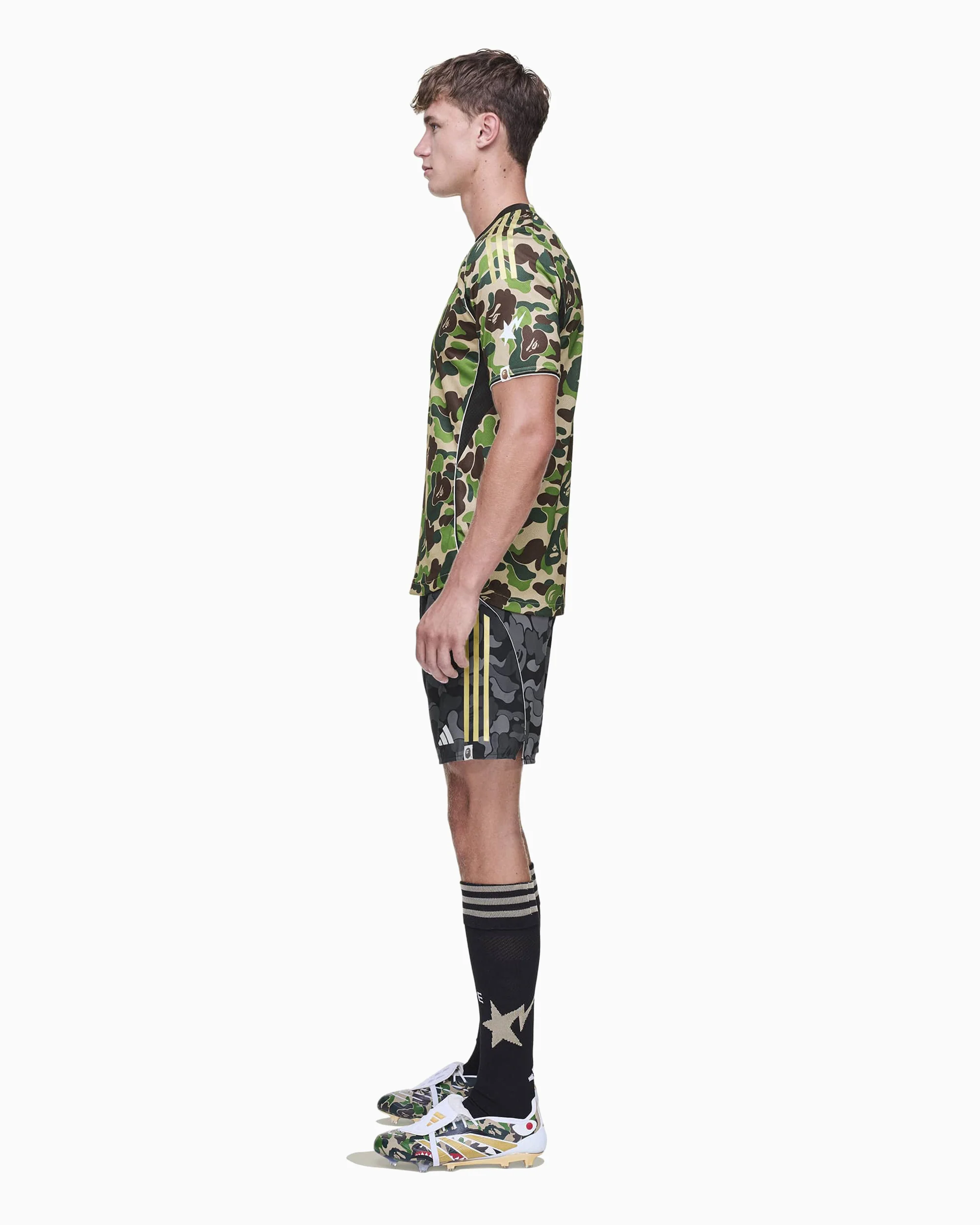 adidas Originals x BAPE Football Slim Herren-Jersey T-Shirt mit Grafik - Image 4