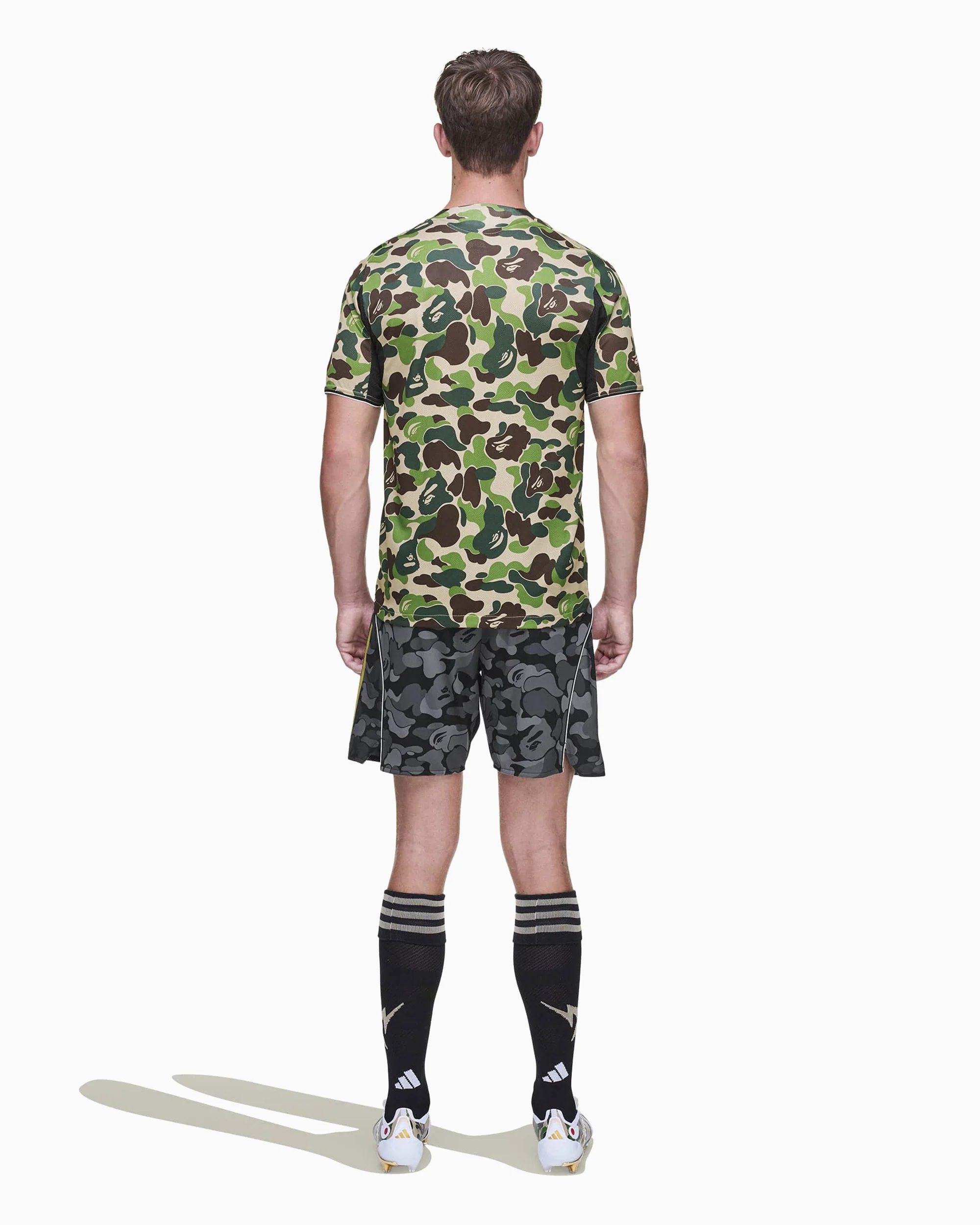 adidas Originals x BAPE Football Slim Herren-Jersey T-Shirt mit Grafik - Image 7