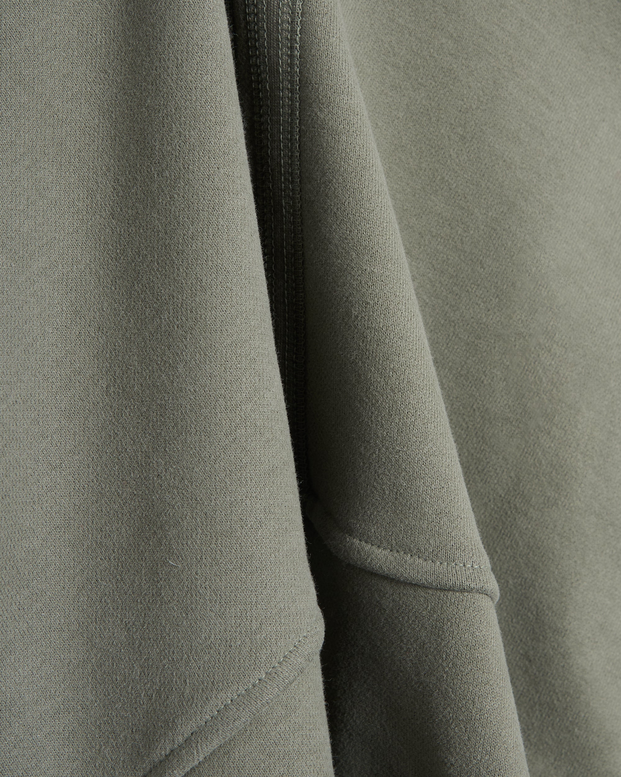 adidas Originals x Moon Boot LEGGRN Crop Damen-Sweatshirt mit halbem Reißverschluss - Image 10