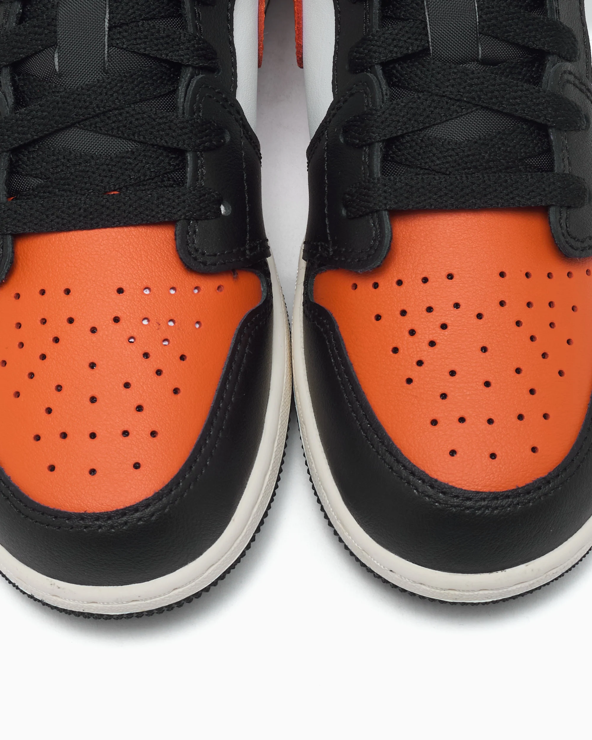 Air Jordan 1 Low (GS) - Image 7