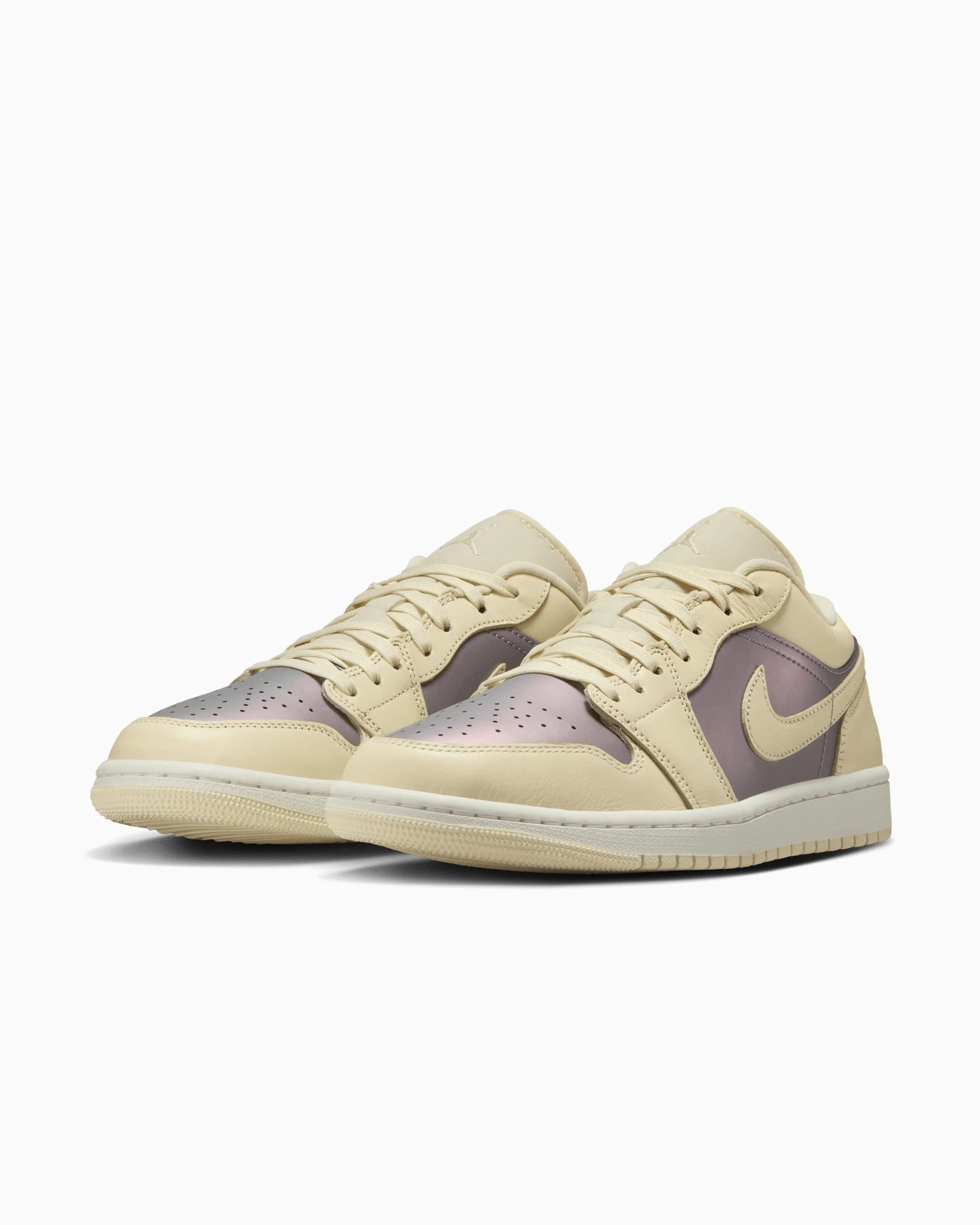 Air Jordan 1 Low SE - Image 4