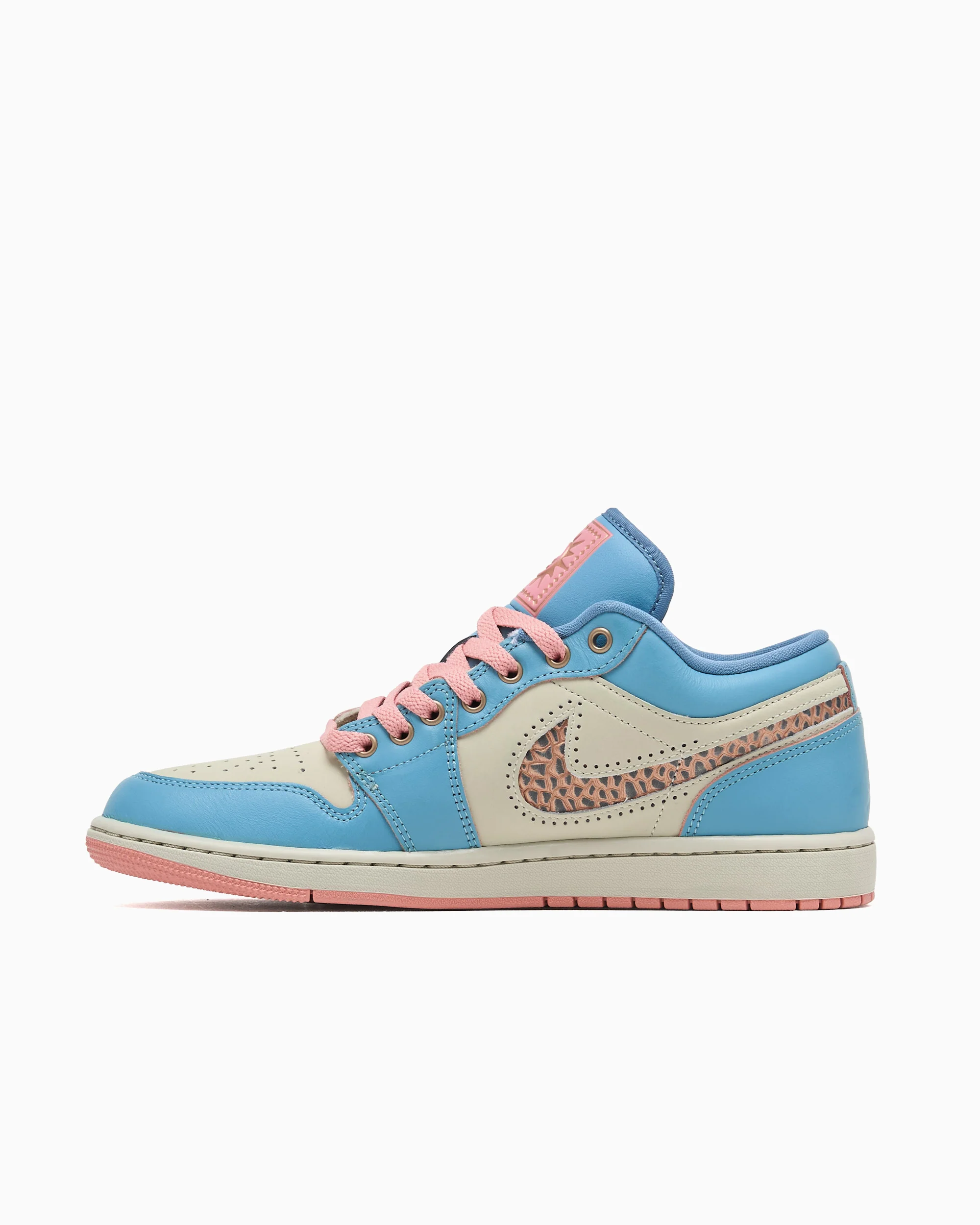 Air Jordan 1 Low SE - Image 2