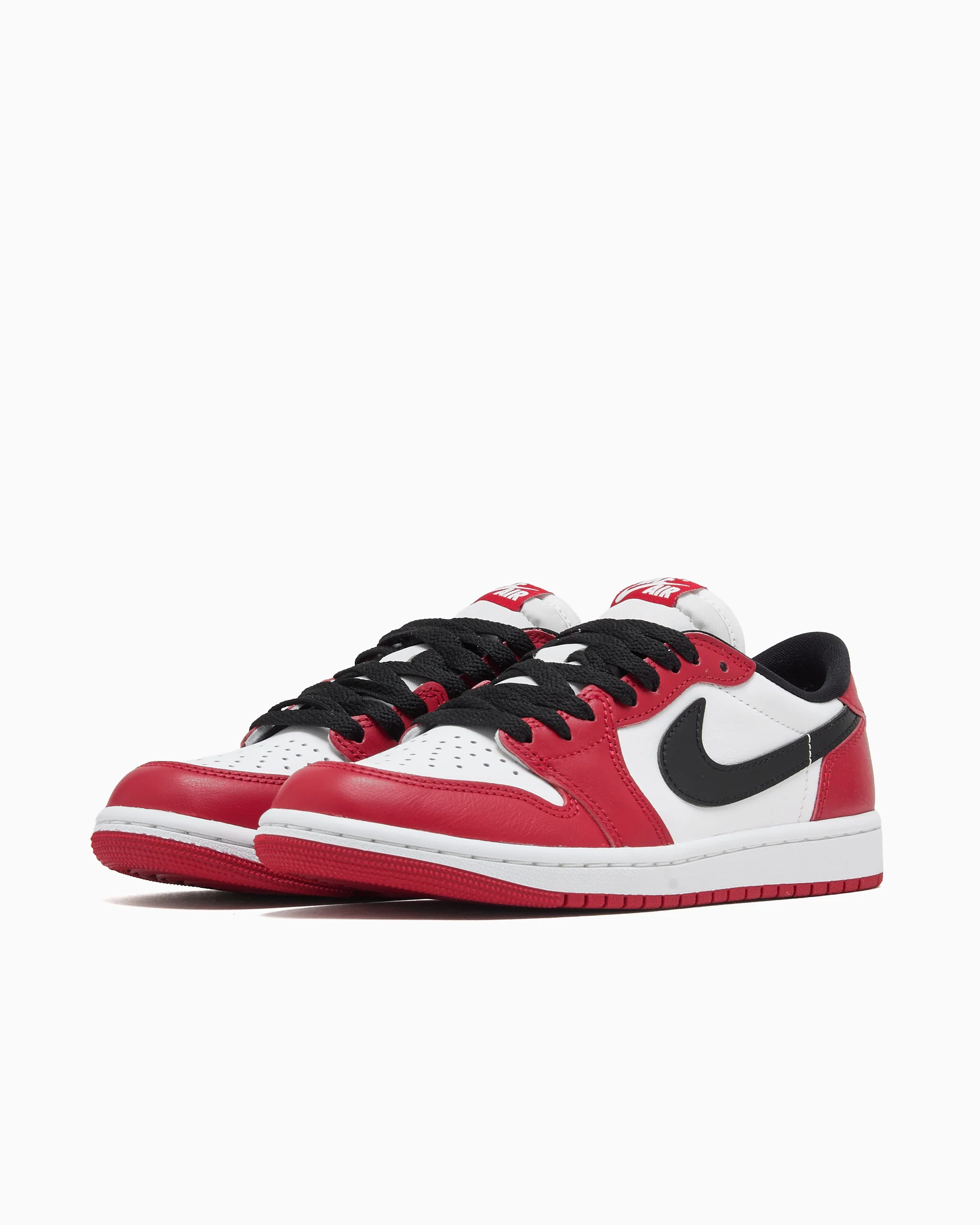 Air Jordan 1 Retro Low OG "Chicago 2025" - Image 5