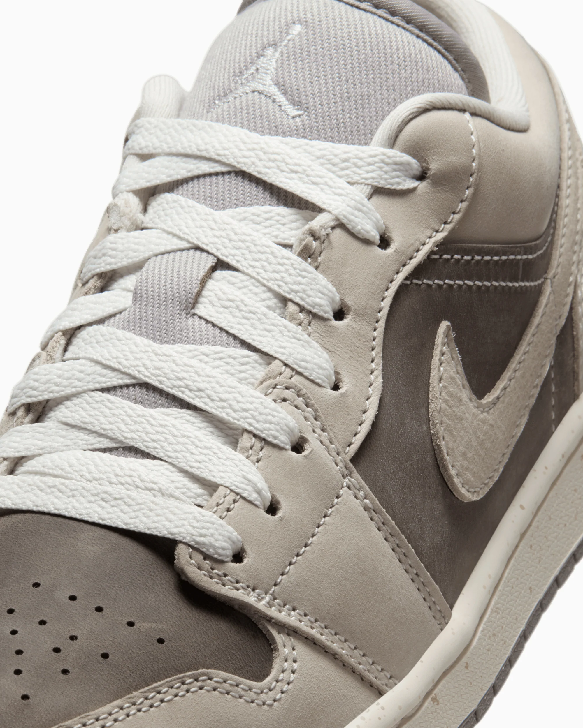 Air Jordan 1 Women's Low SE - Image 7
