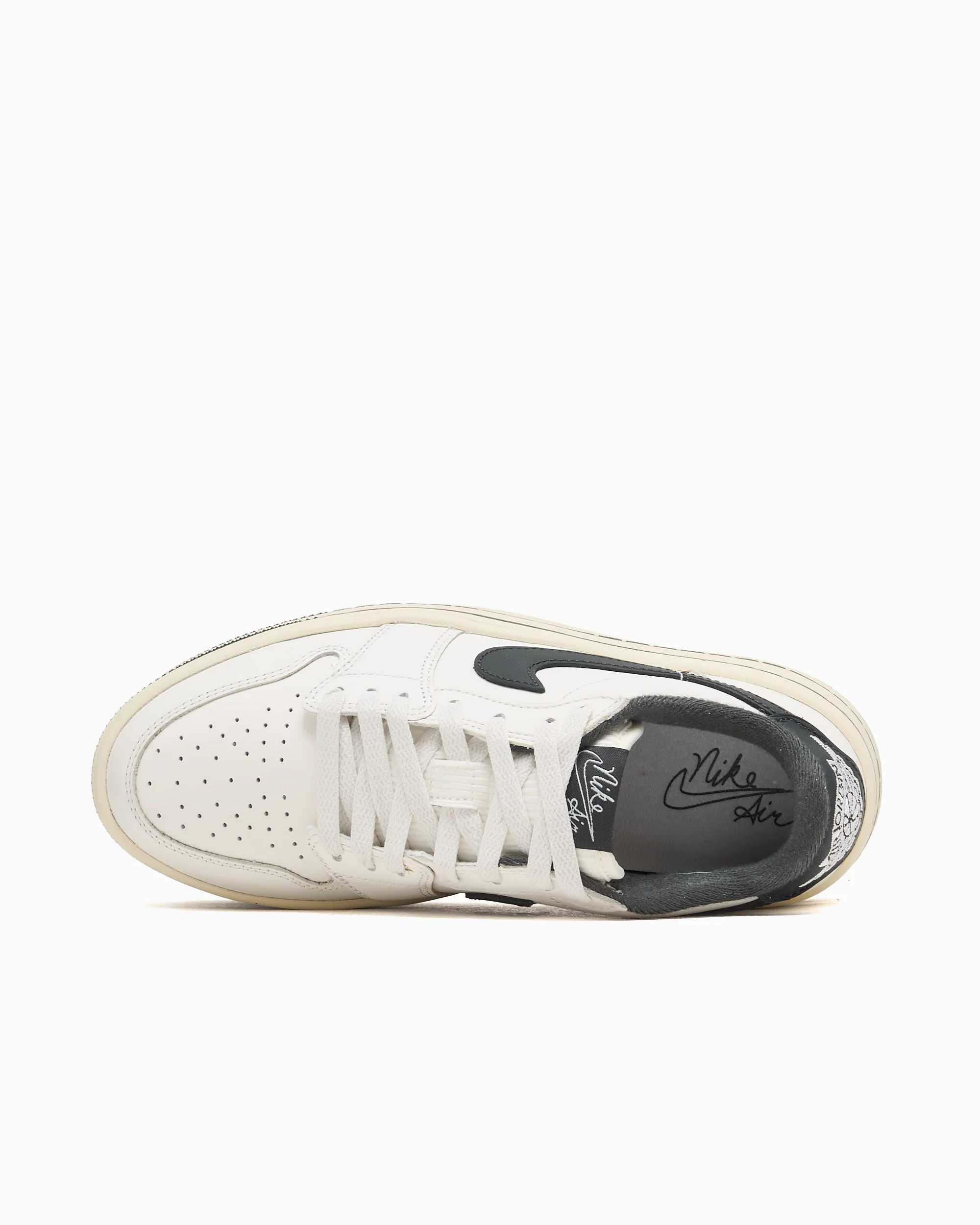 Air Jordan 1 Women's Triple Stack - Image 3