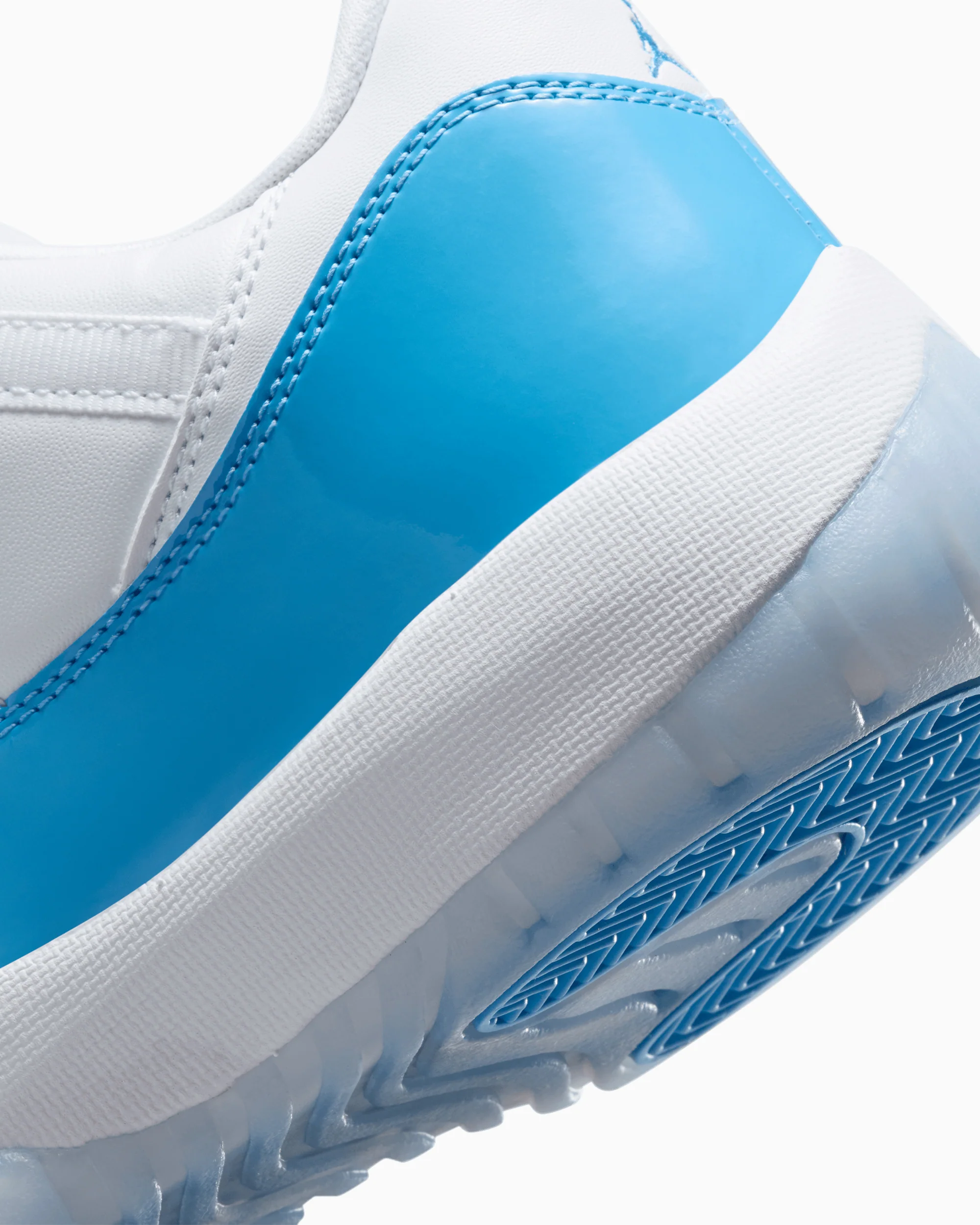 Air Jordan 11 Low Retro Low "University Blue" - Image 8