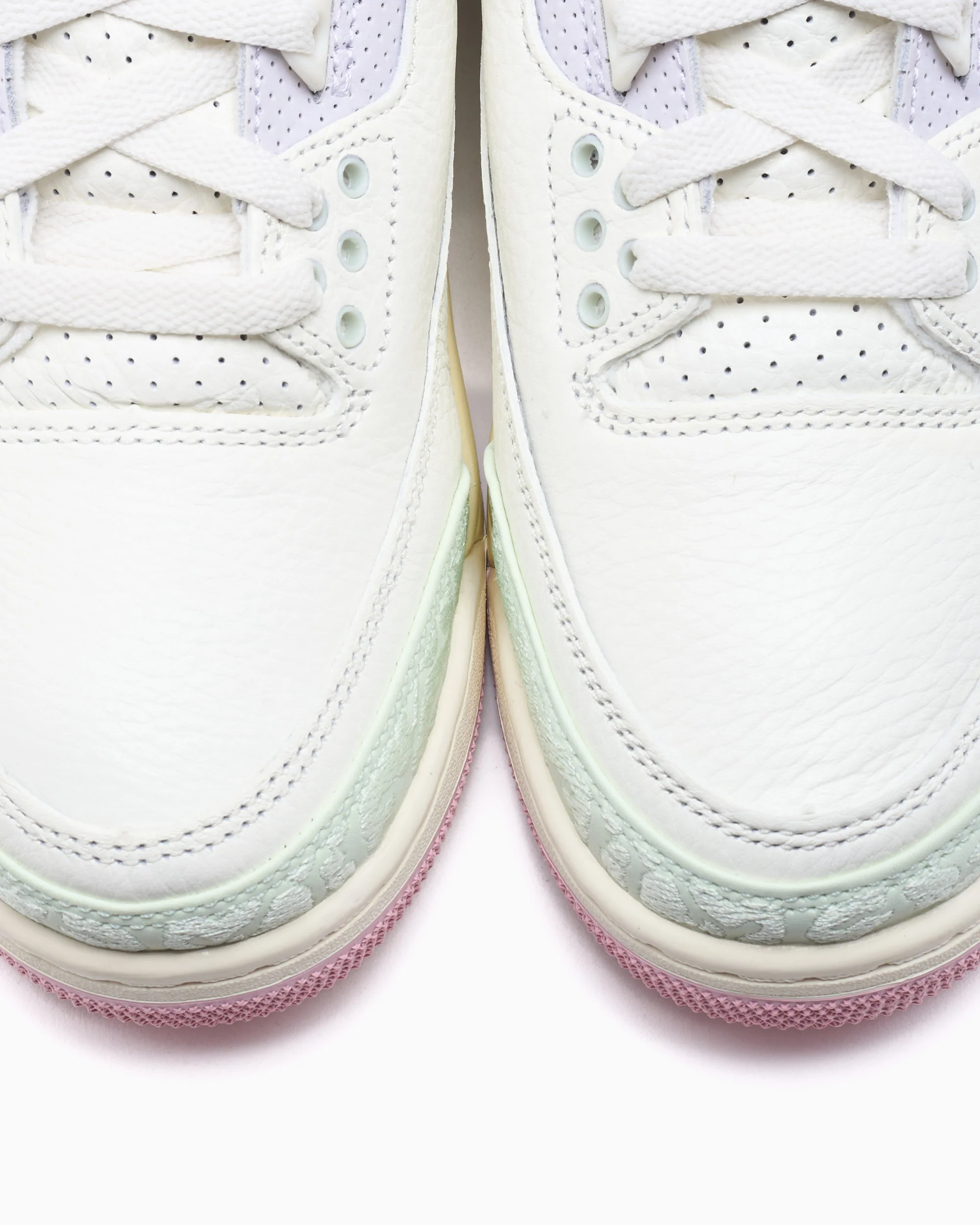 Air Jordan 3 Retro OG "Spring is in the Air" - Image 7