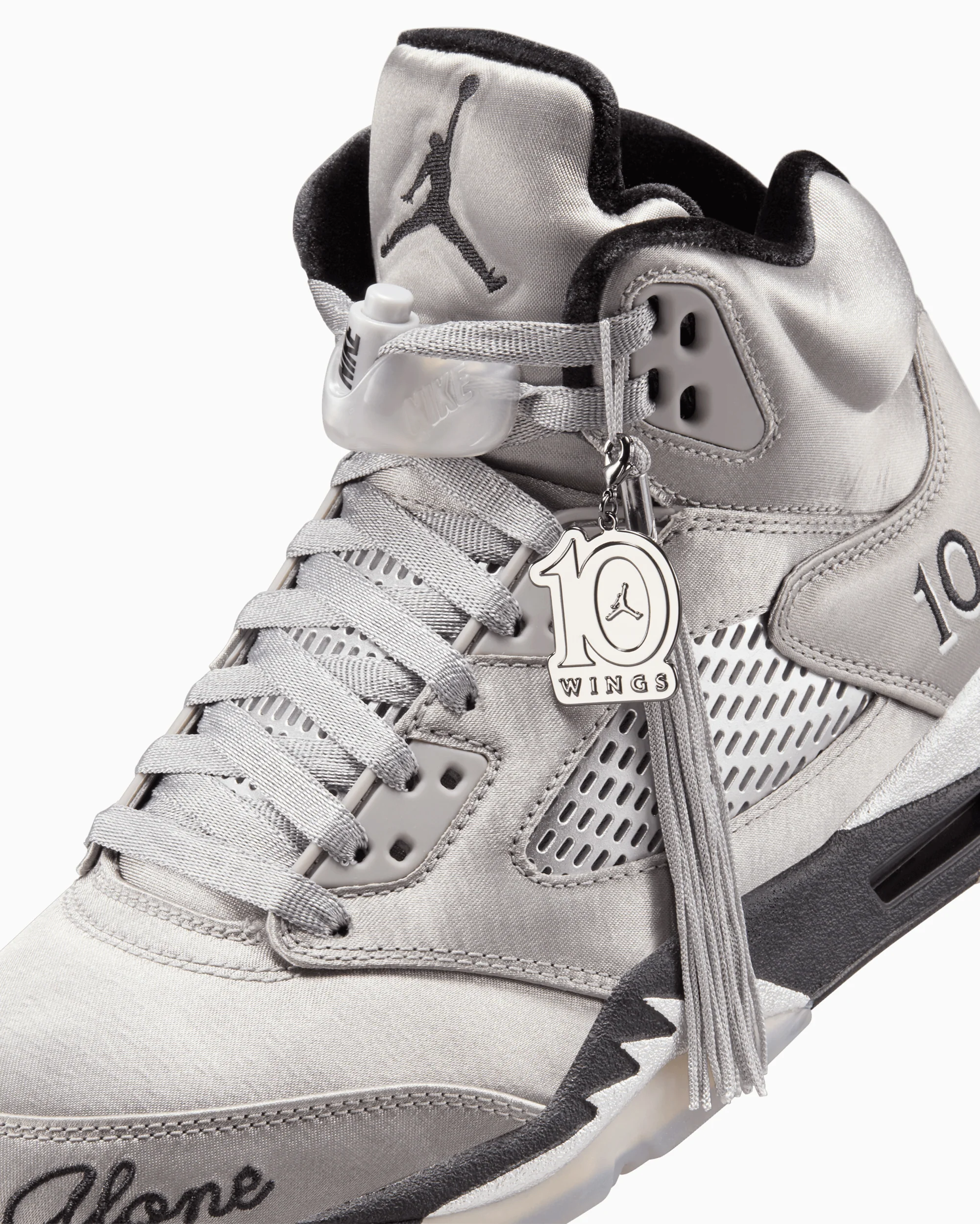 Air Jordan Women's 5 Retro "Wings" - Image 9