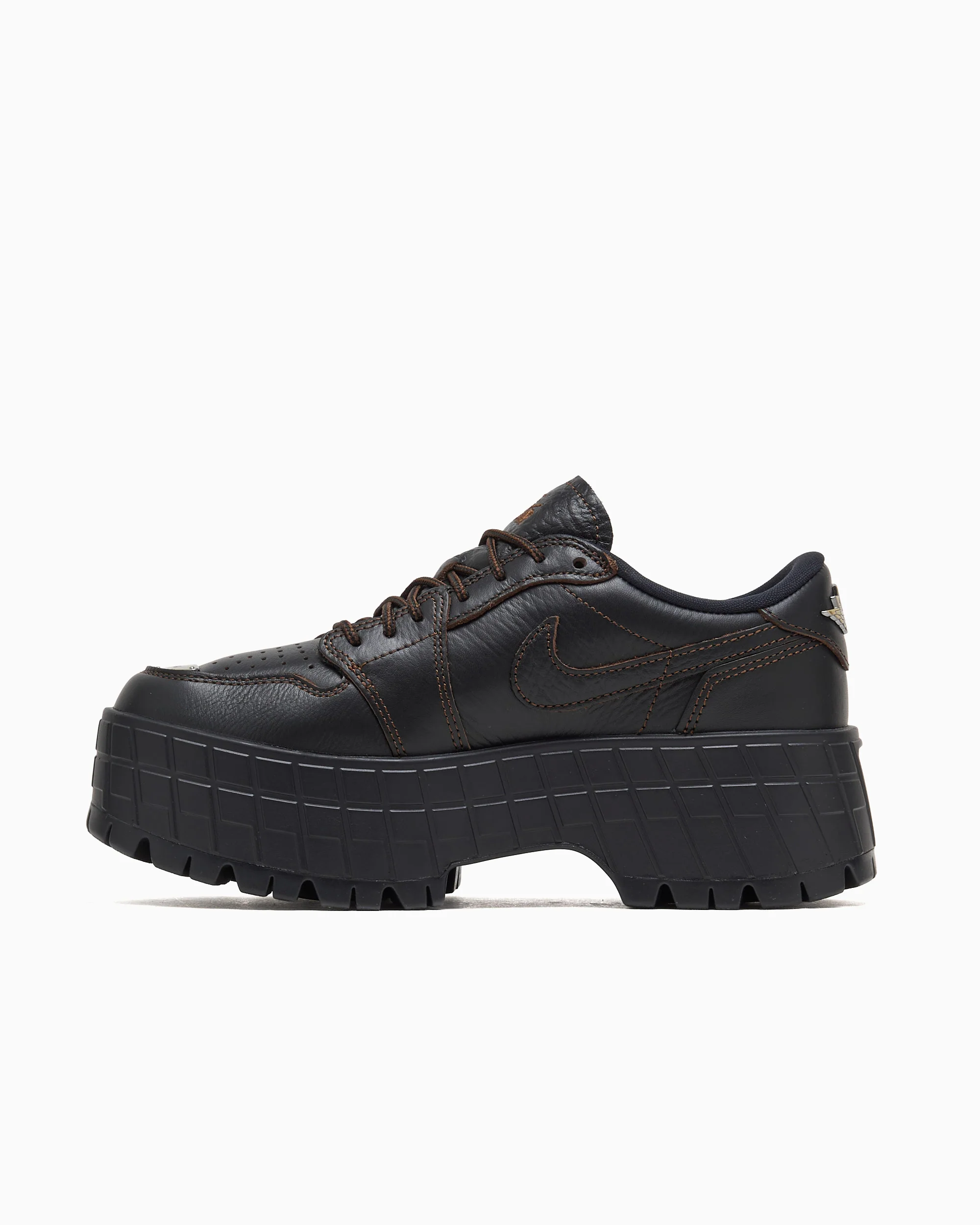 Air Jordan Women's 1 Brooklyn Low - Image 2
