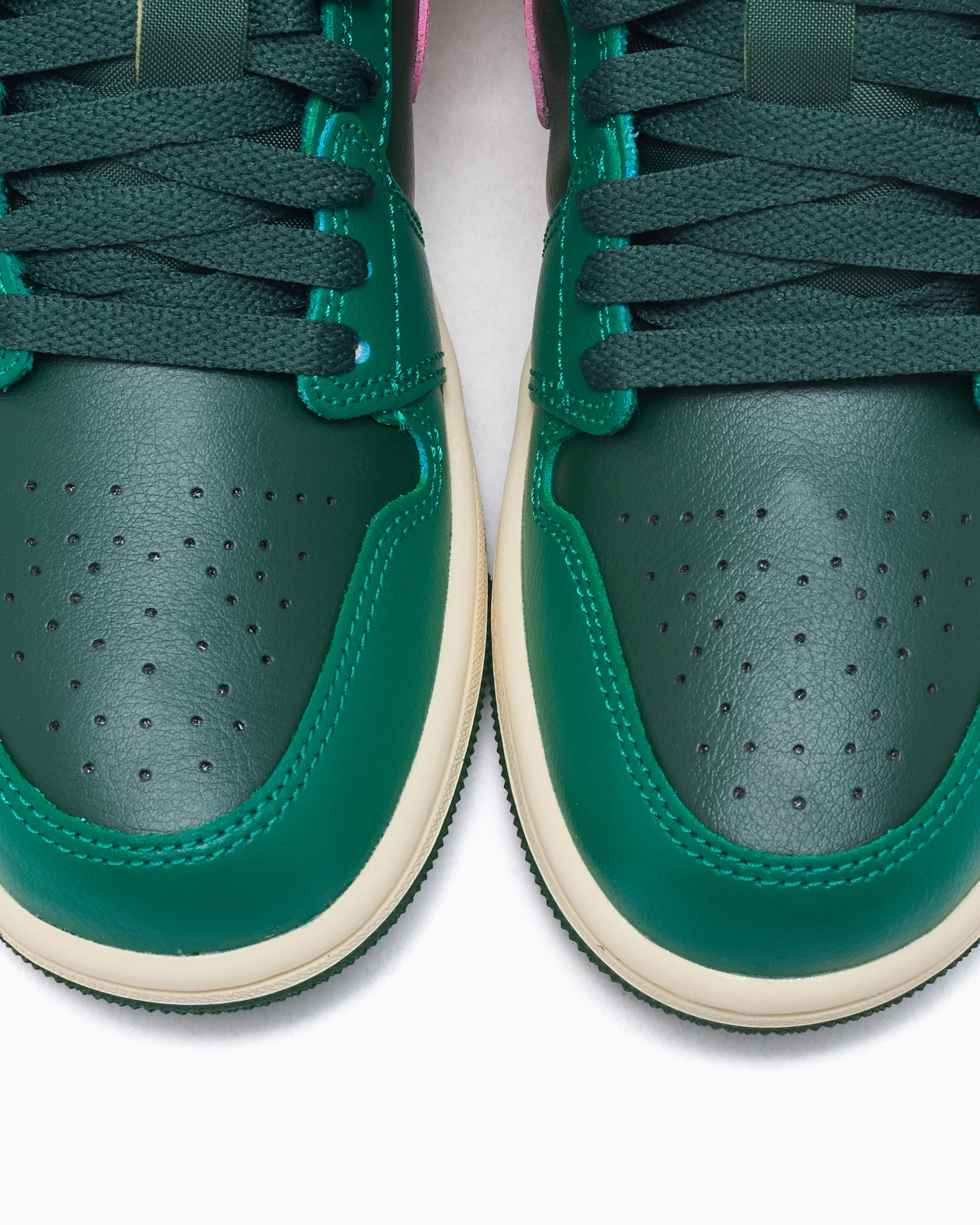 Air Jordan Women's 1 Low - Image 7