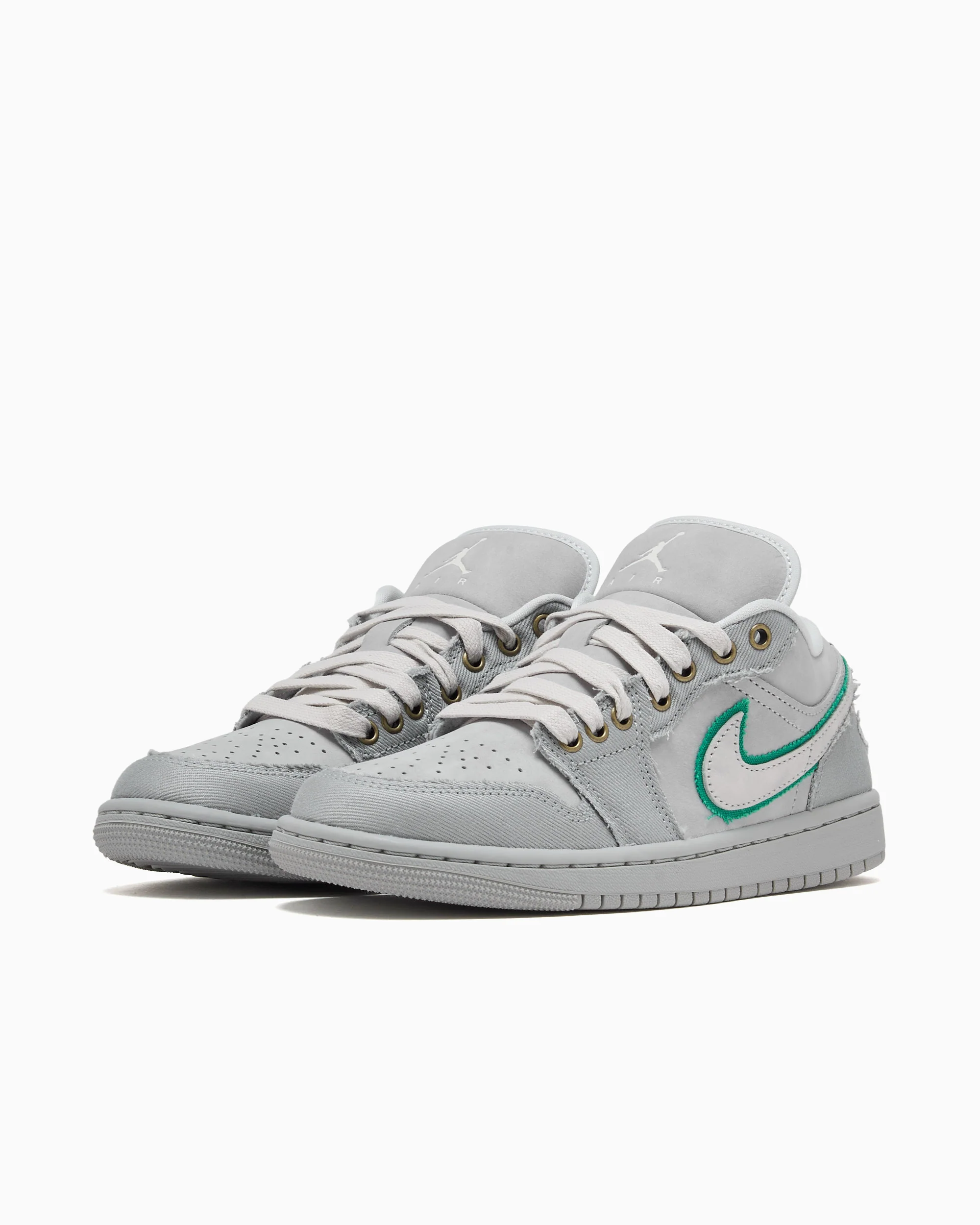 Air Jordan Women's 1 Low SE - Image 5