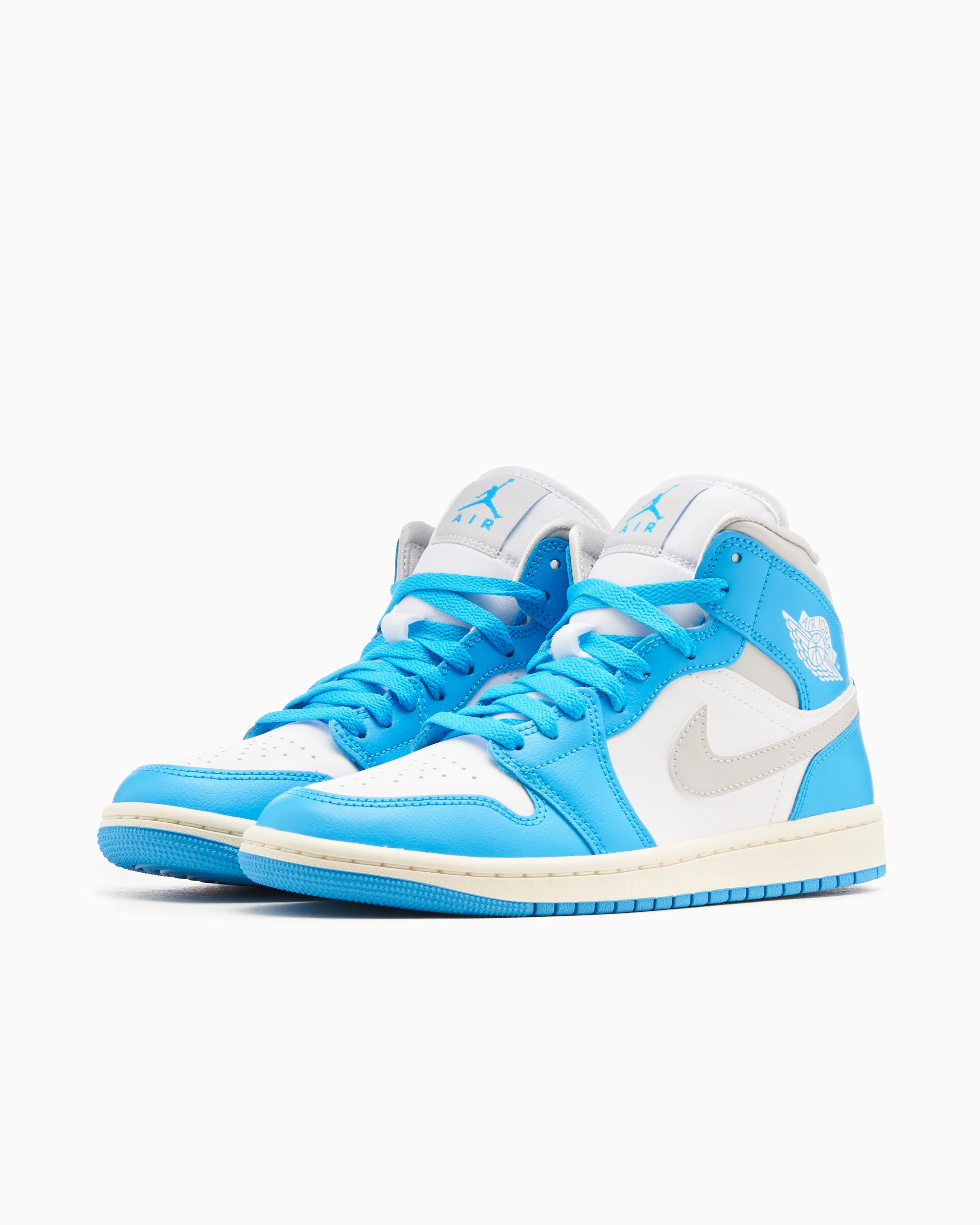 Air Jordan Women's 1 Mid - Image 5