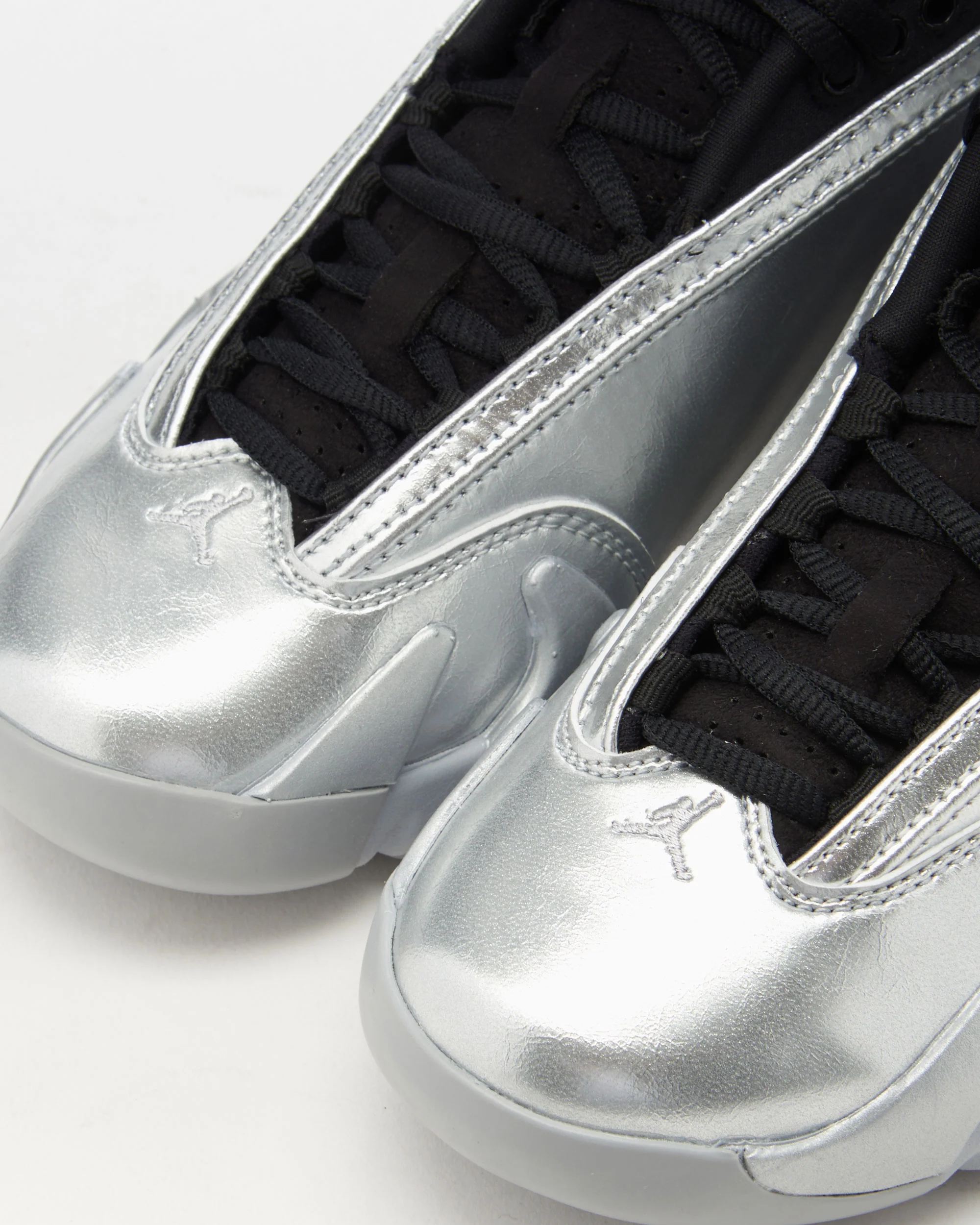 Air Jordan Women's 14 Retro Low "Metallic Silver" - Image 8
