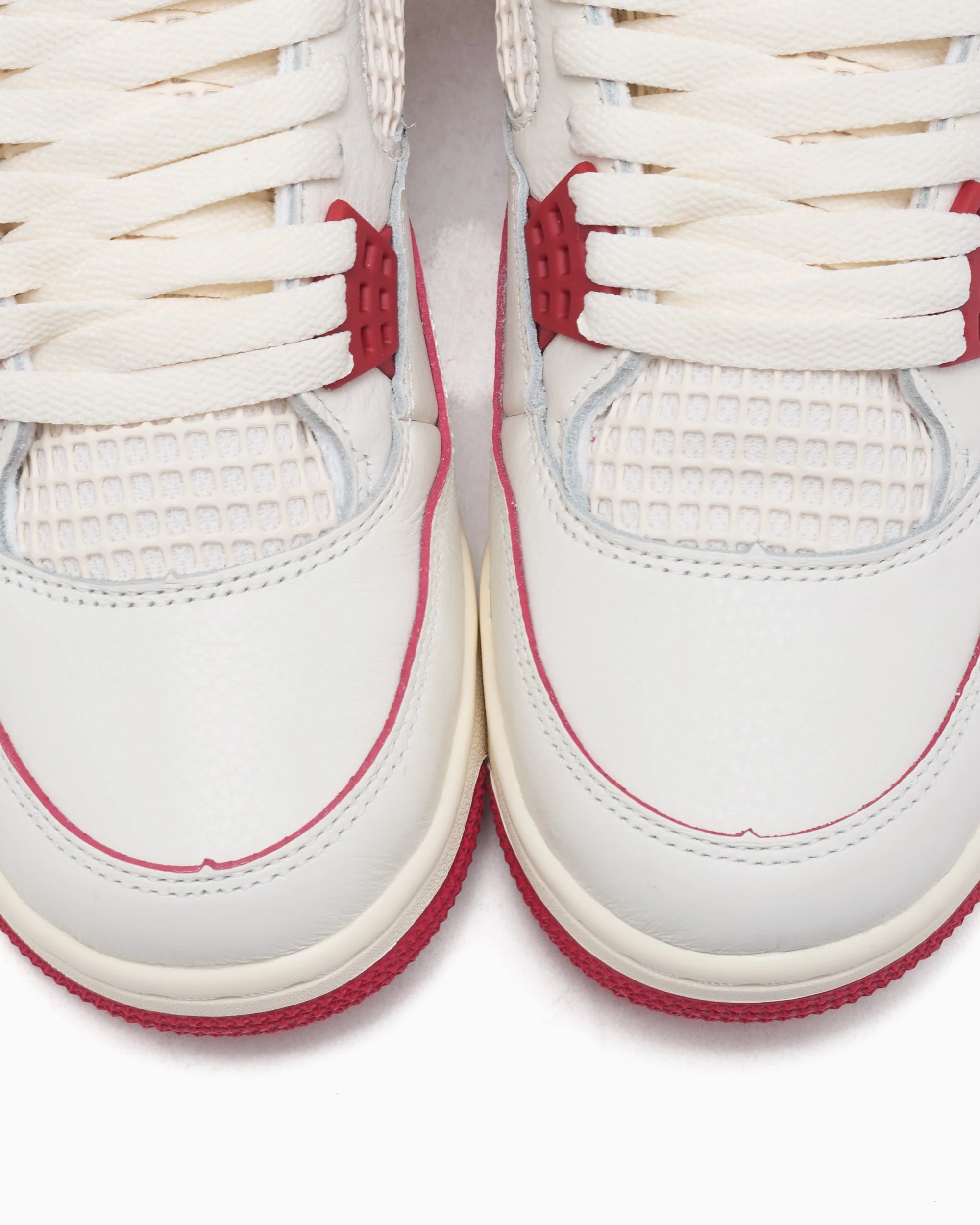 Air Jordan Women's 4 Retro "Valentine's Day" - Image 7
