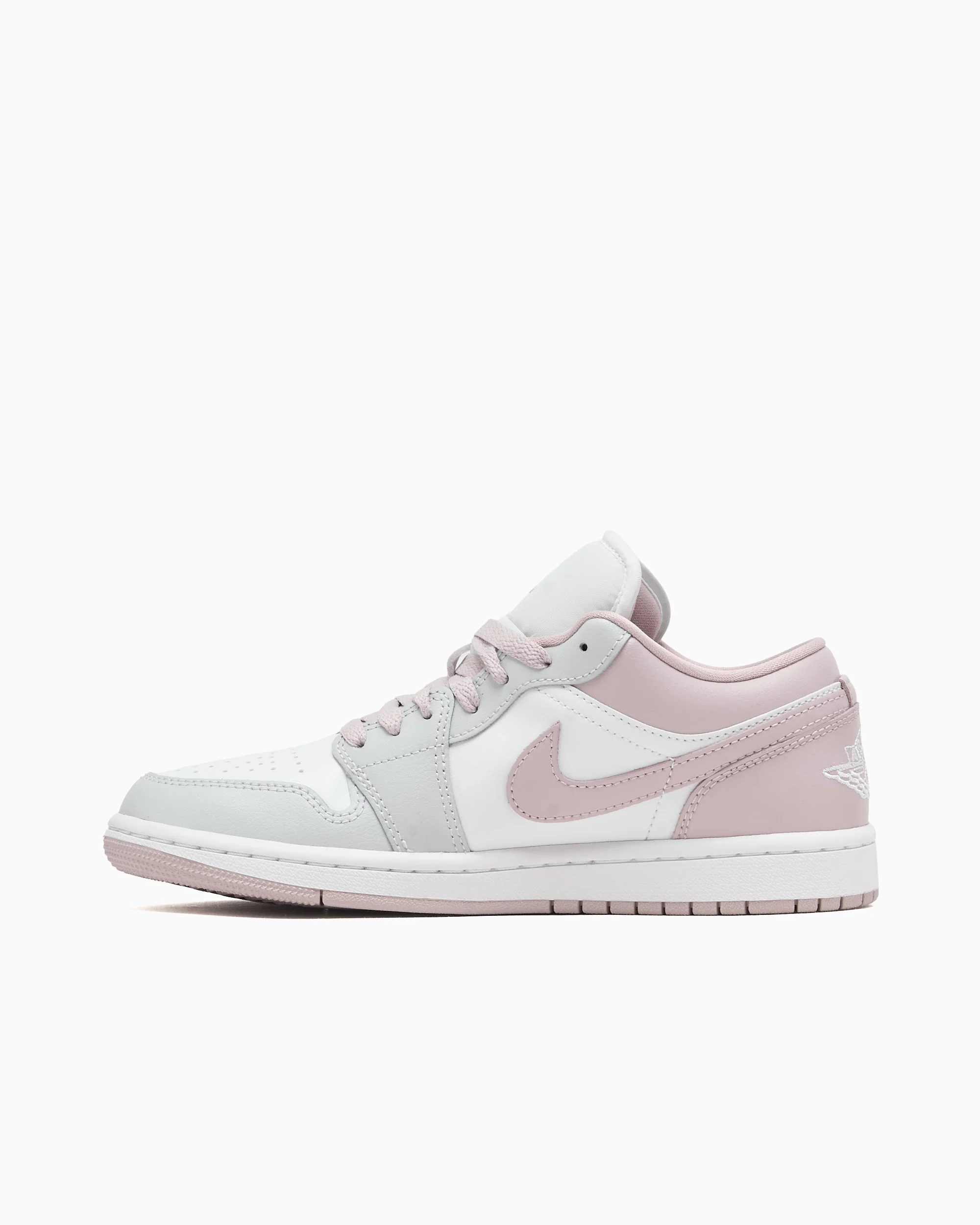Air Jordan Women's Low - Image 2