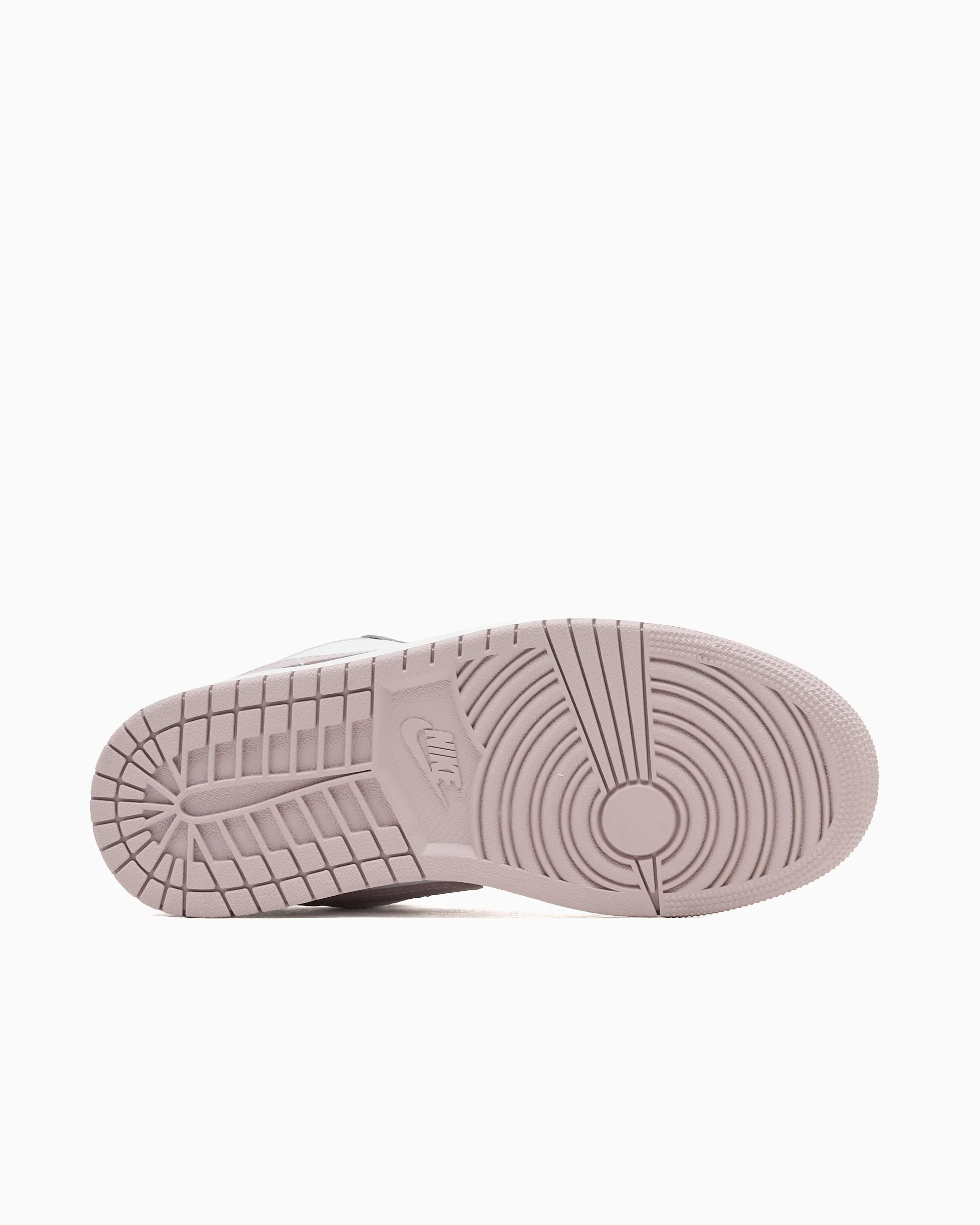 Air Jordan Women's Low - Image 4