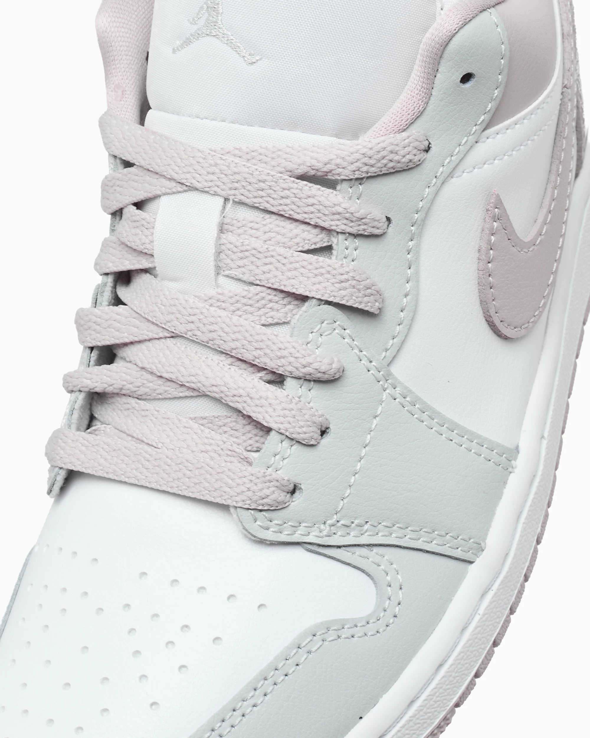 Air Jordan Women's Low - Image 8
