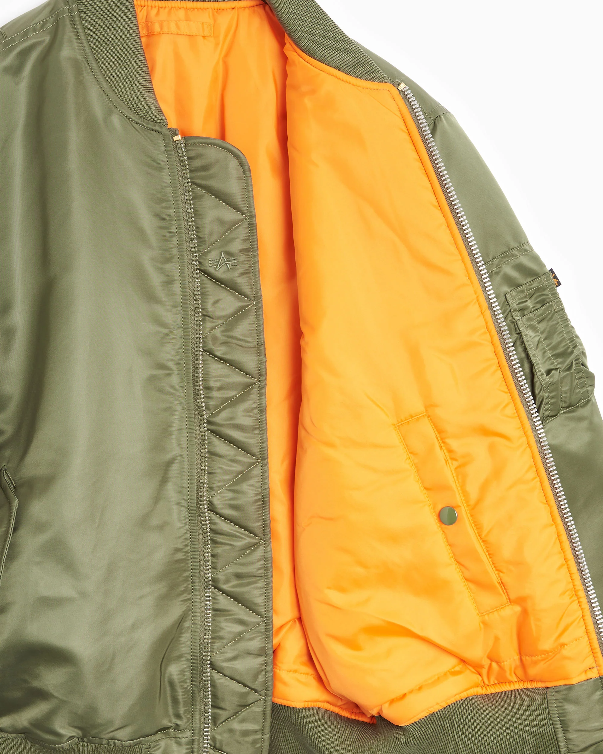 Alpha Industries MA-1 Herren-Bomberjacke - Image 5