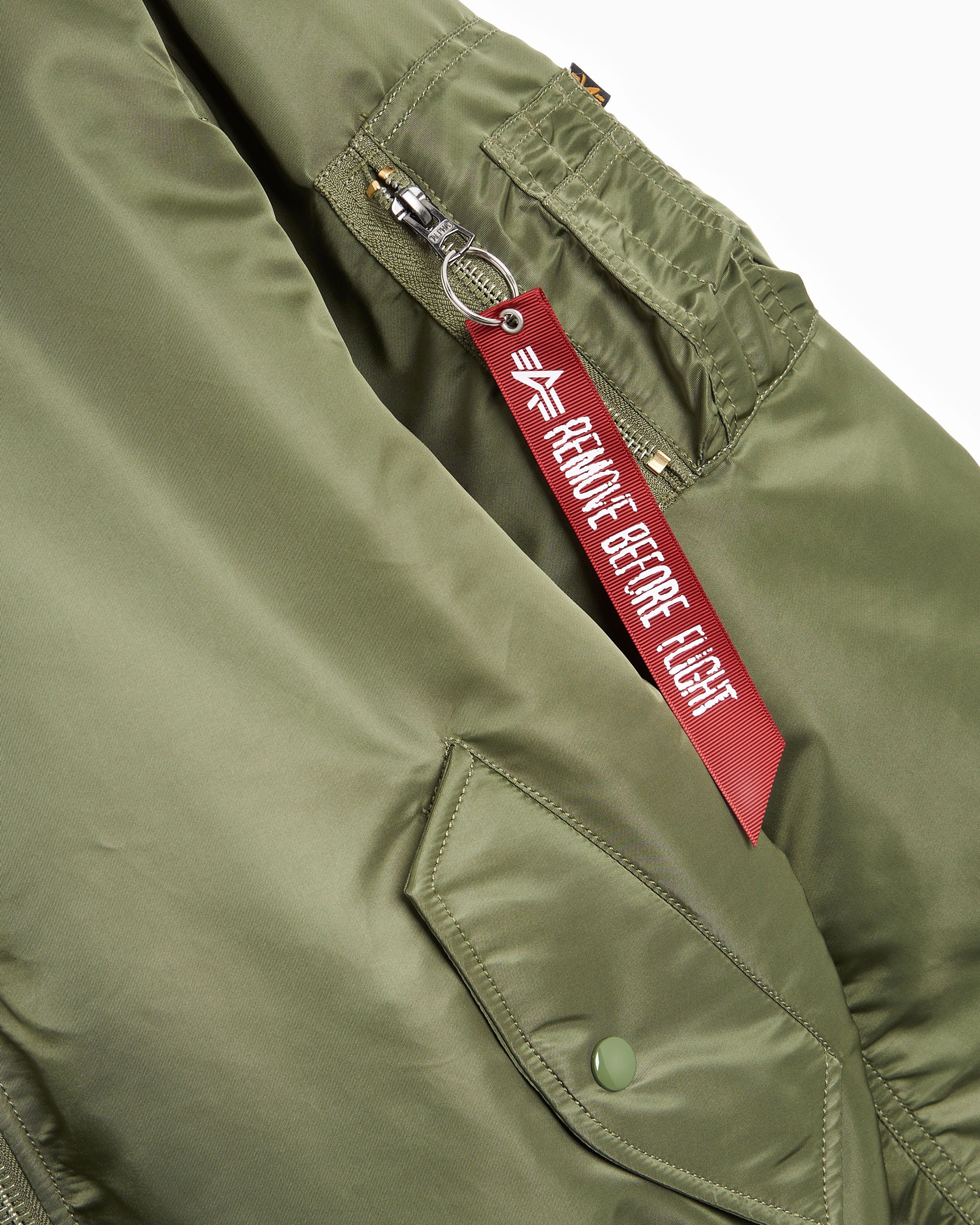 Alpha Industries MA-1 Herren-Bomberjacke - Image 6