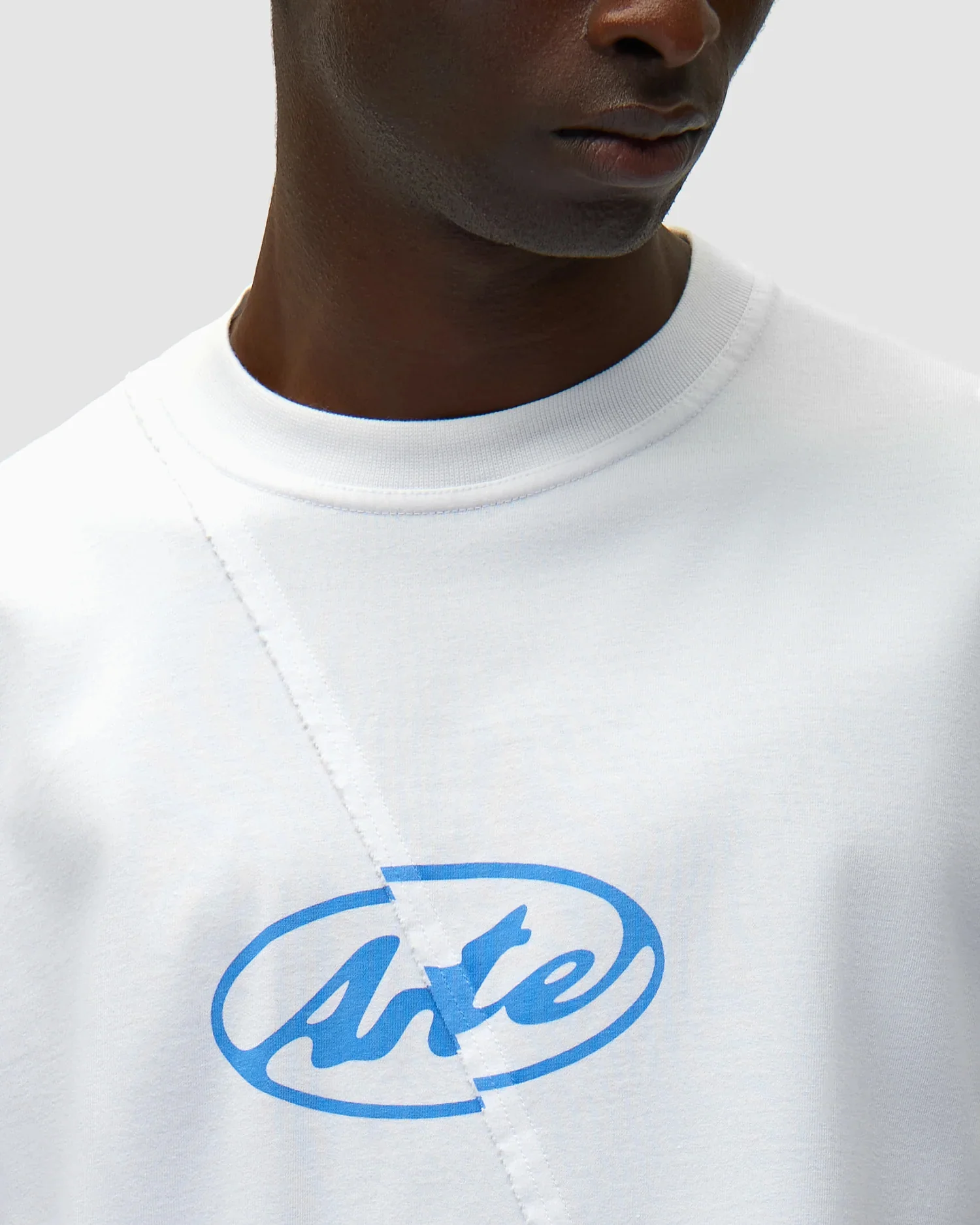 Arte Antwerp Circle Logo Relaxed Herren-T-Shirt - Image 3