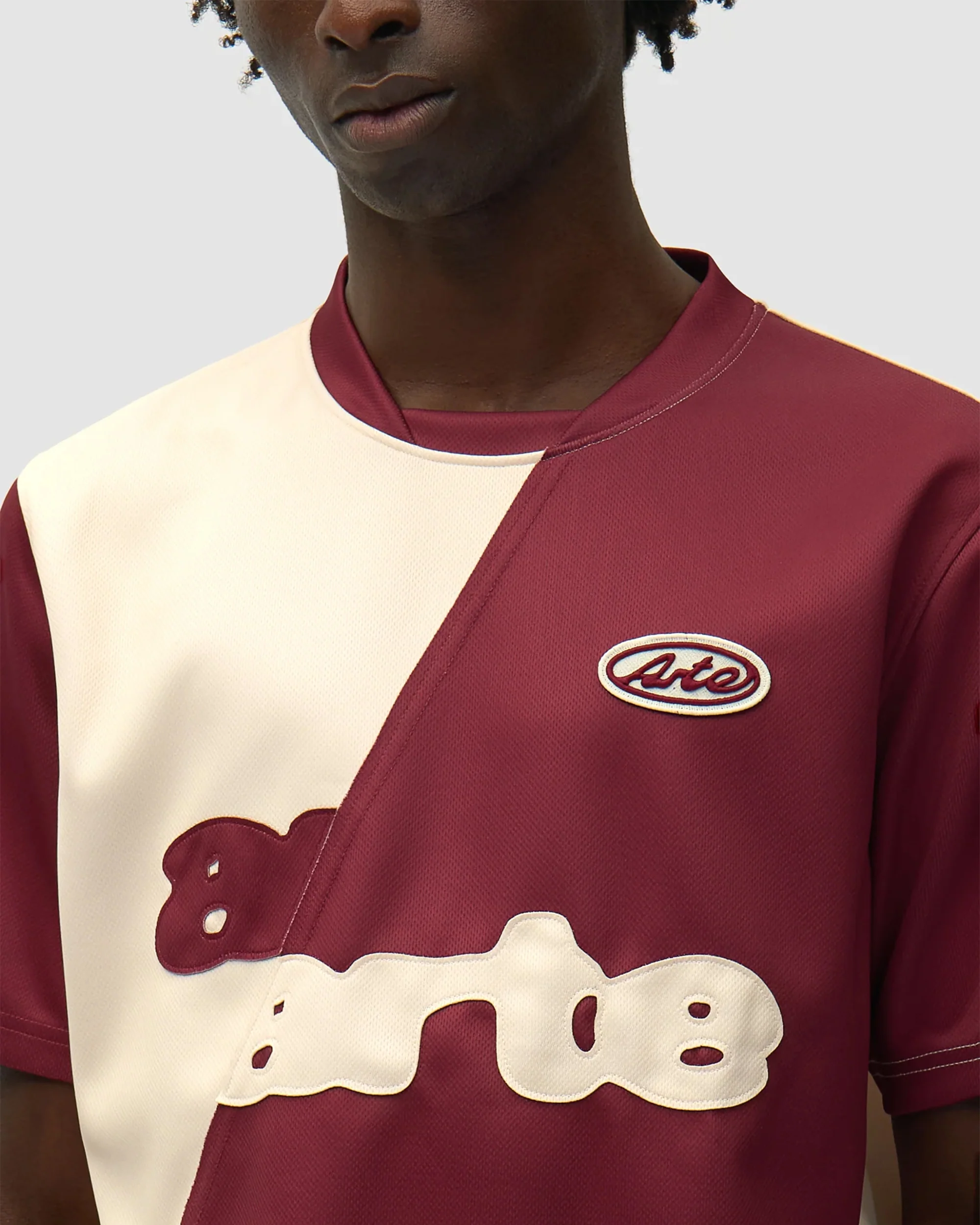 Arte Antwerp Football Relaxed Herren-T-Shirt mit bestickt - Image 4