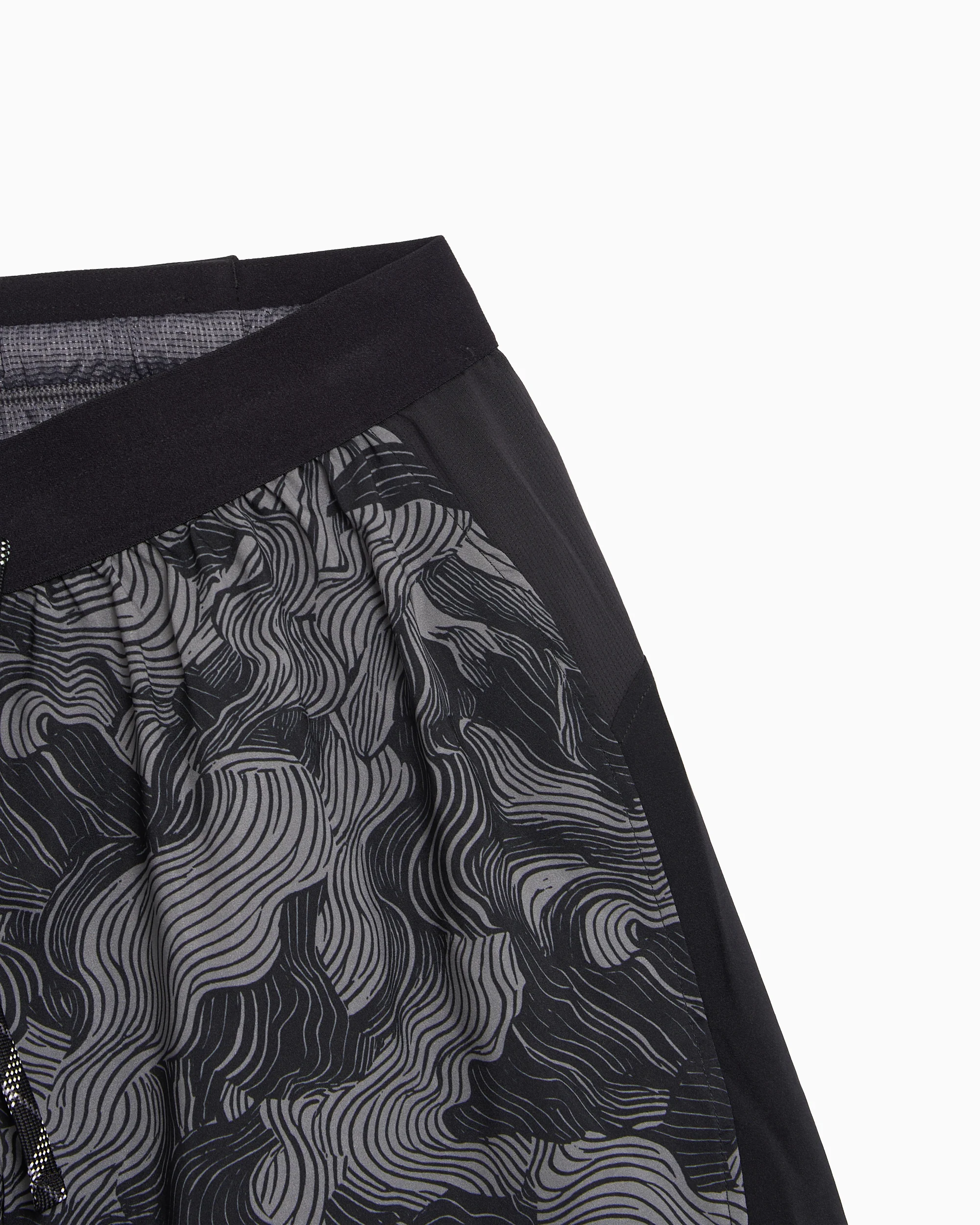 ASICS Fujitrail All Over Herren-Shorts - Image 4