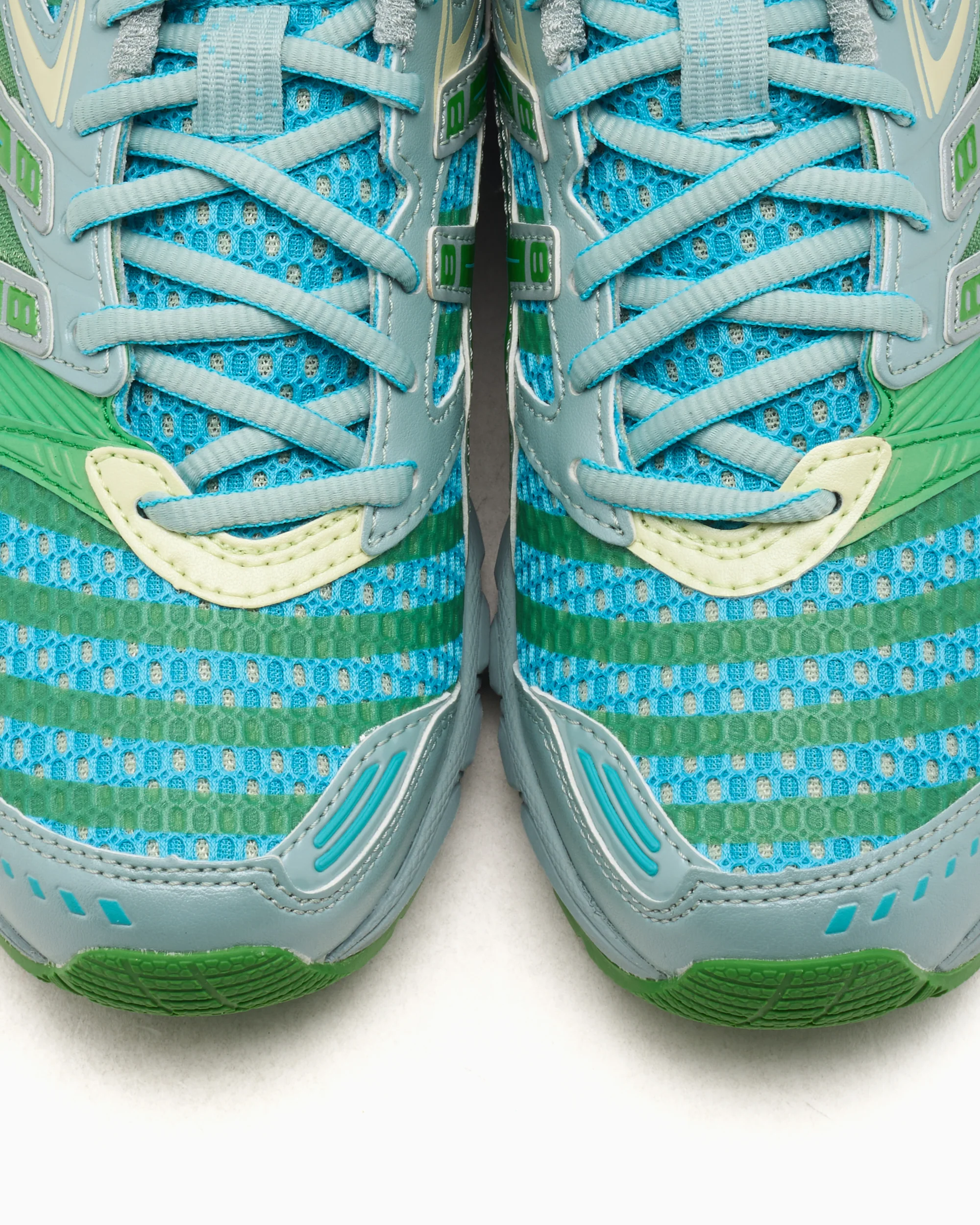 ASICS UB9-S Gel-DS Trainer 14 - Image 8