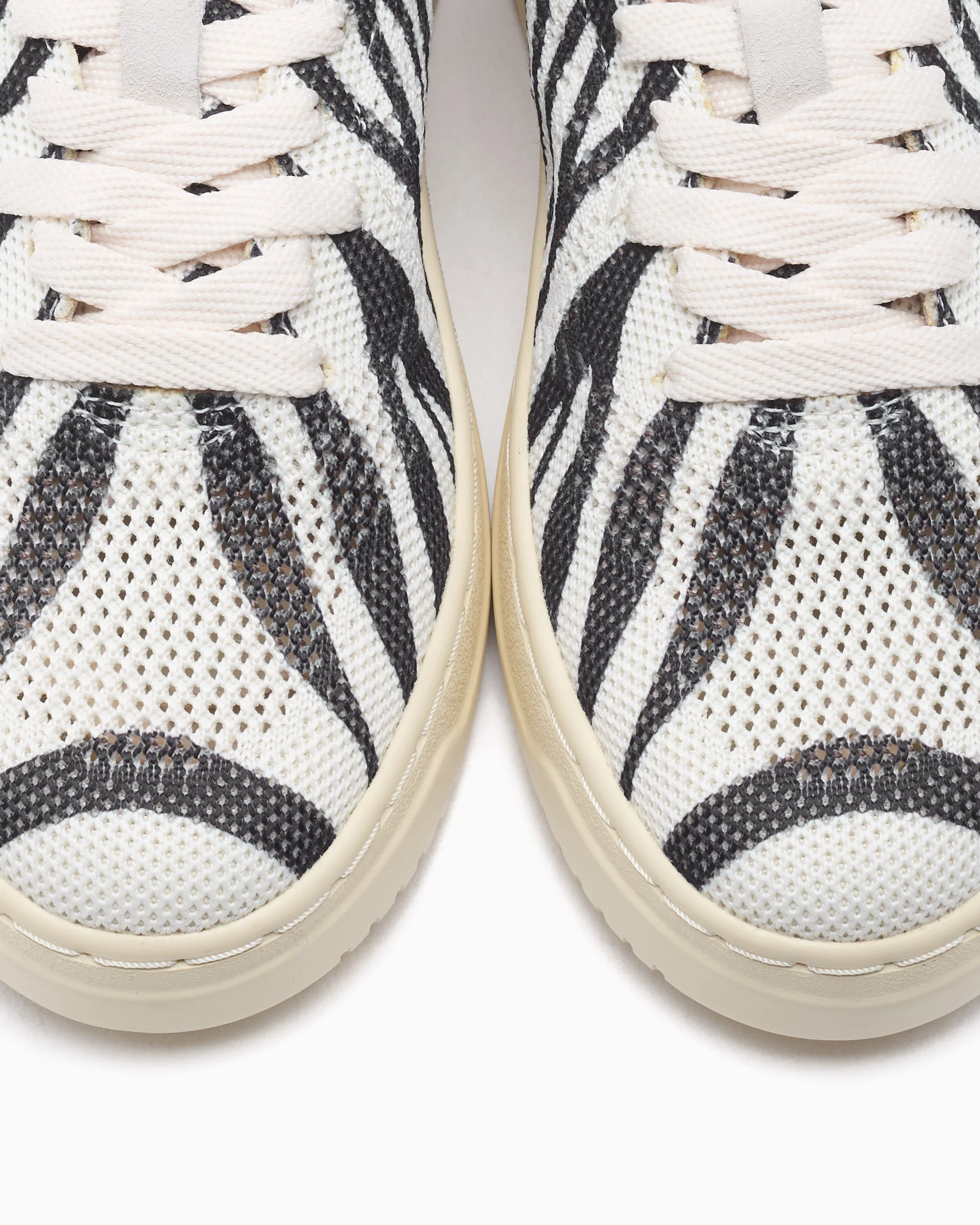 Autry Women's Medalist Easeknit Low "Zebra Print" - Image 8