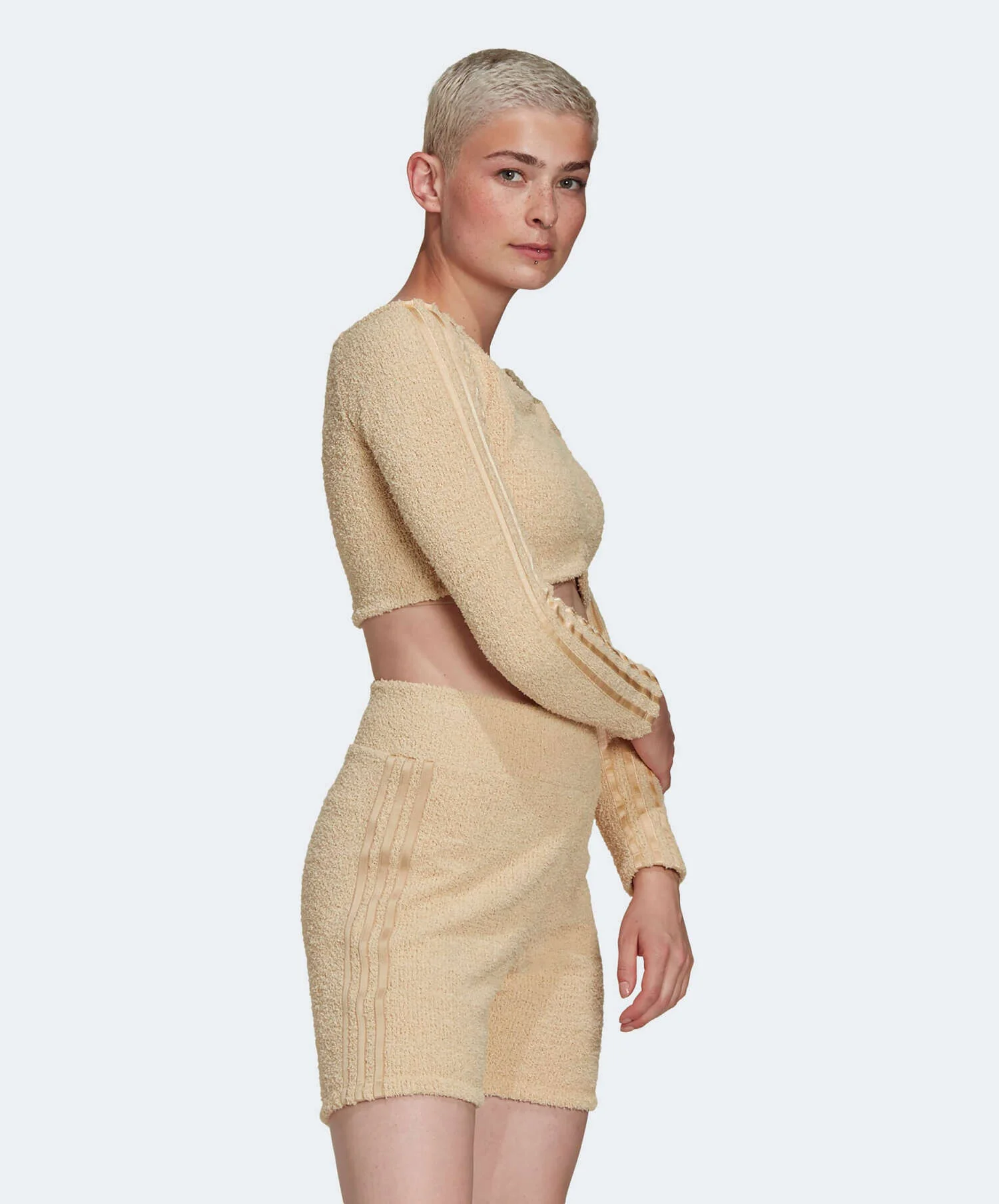 adidas Originals Off Shoulder Crop Damen-T-Shirt mit langen Ärmeln - Image 7