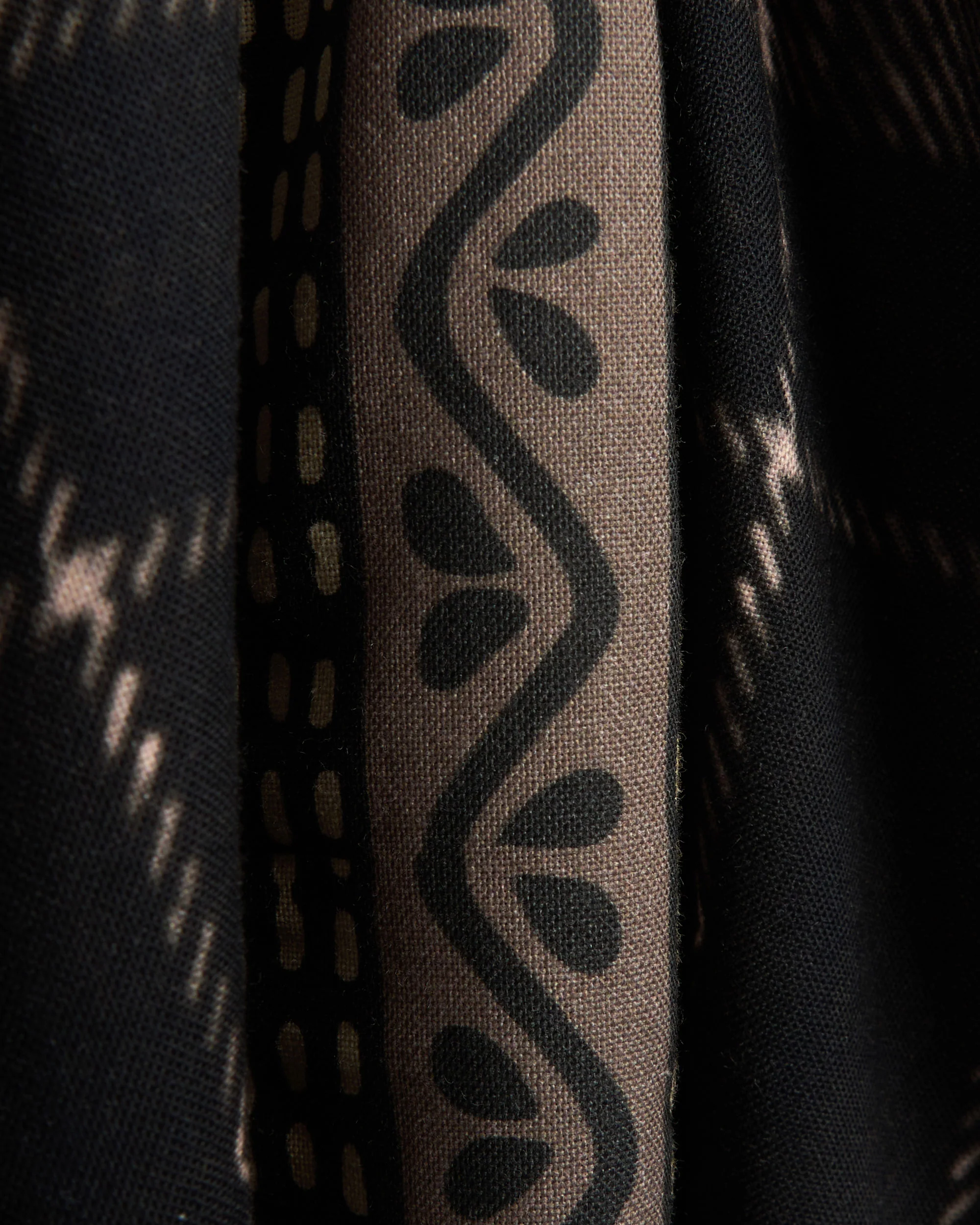 DEVÁ STATES Ikat Men's Long Sleeve Linen Shirt Herren-Hemd - Image 6