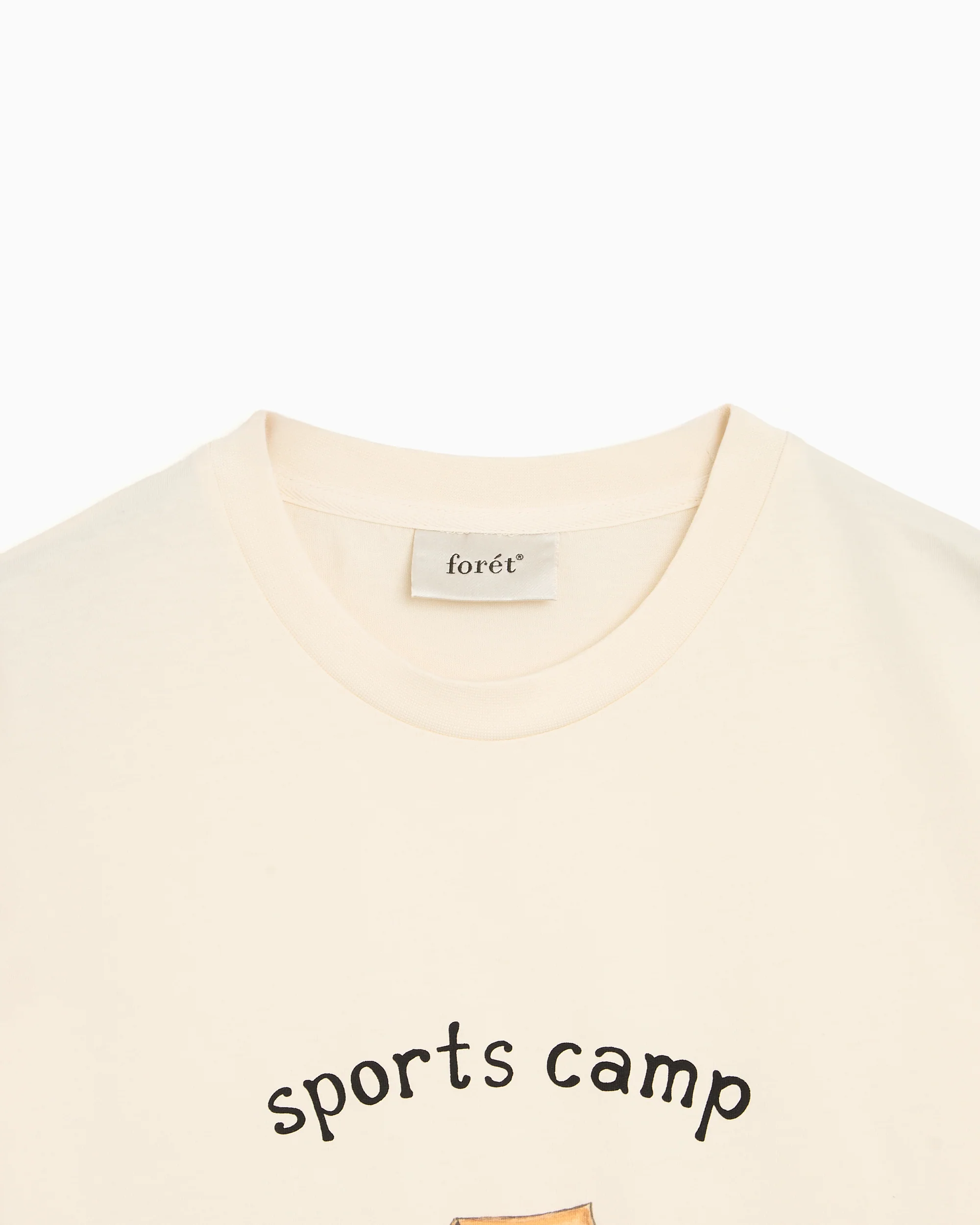 forét Sports Camp Herren-T-Shirt mit Grafik - Image 2