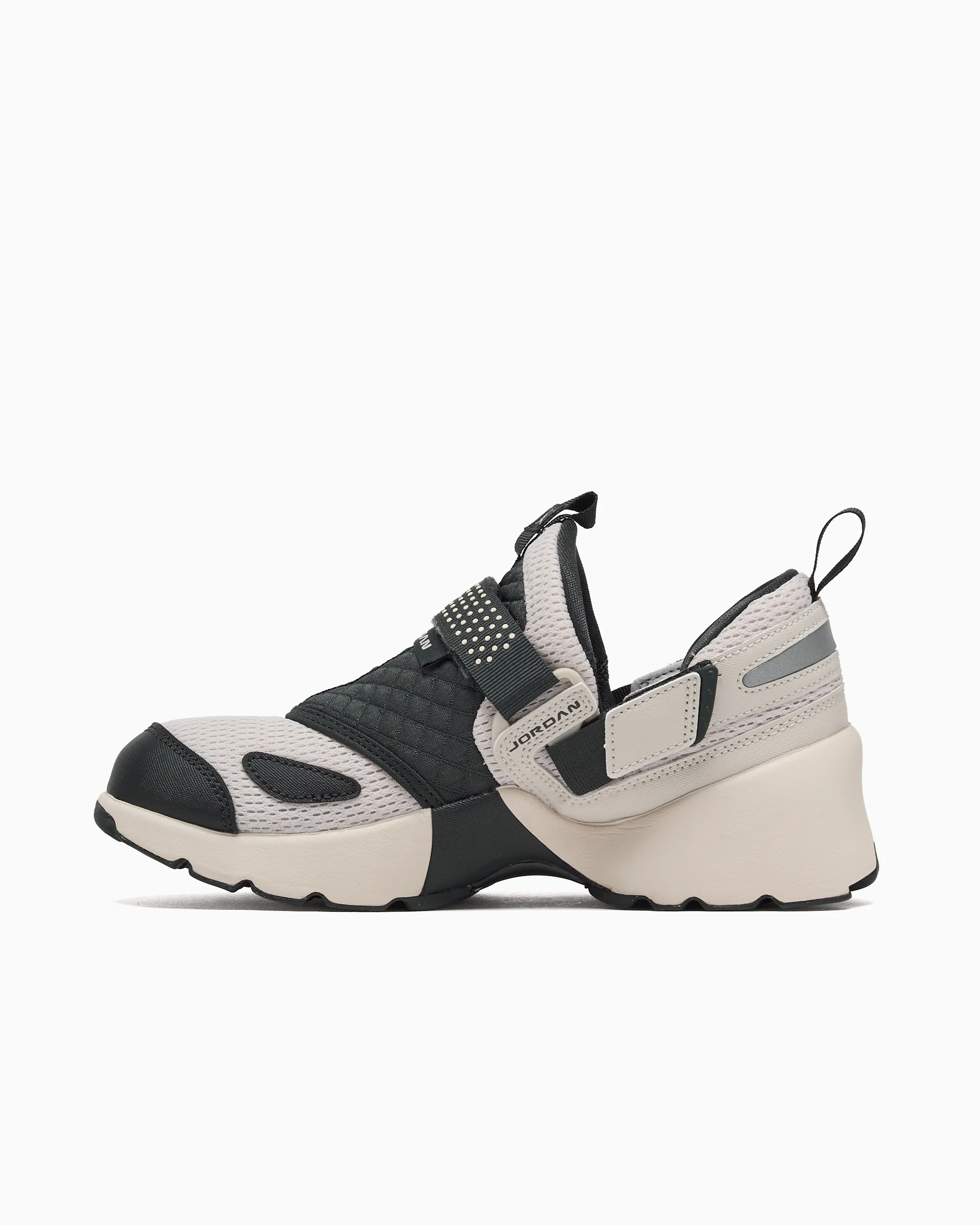 Jordan Women's Trunner LX - Image 2