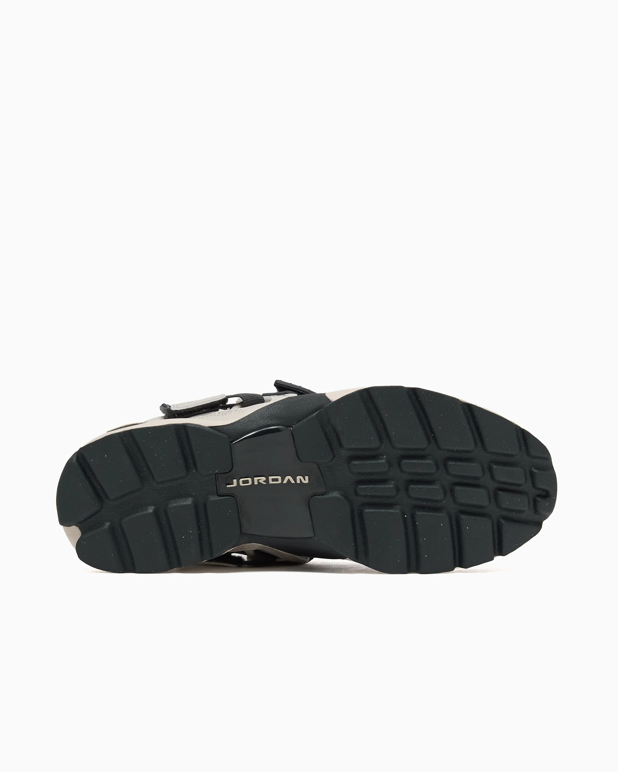 Jordan Women's Trunner LX - Image 4
