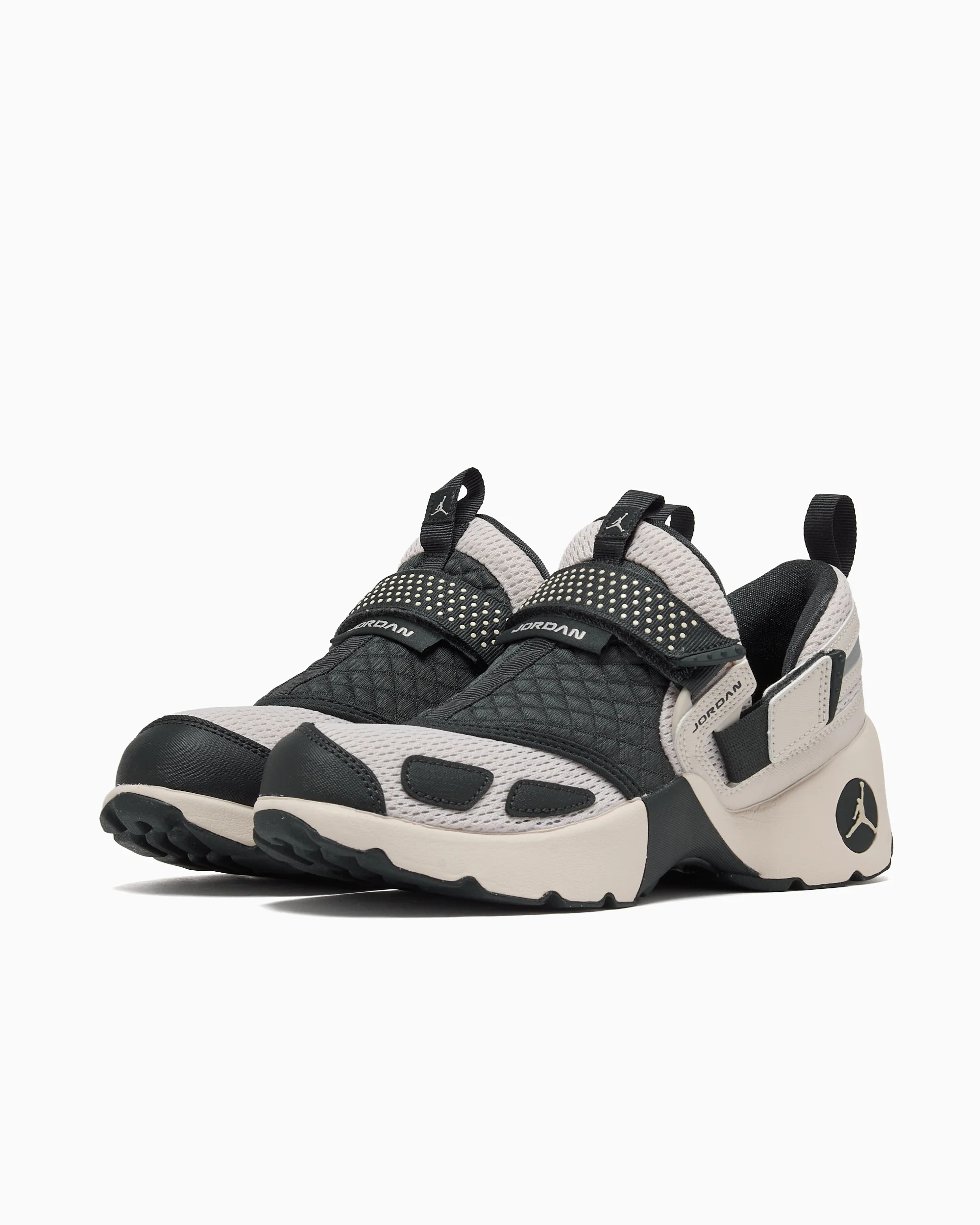 Jordan Women's Trunner LX - Image 5