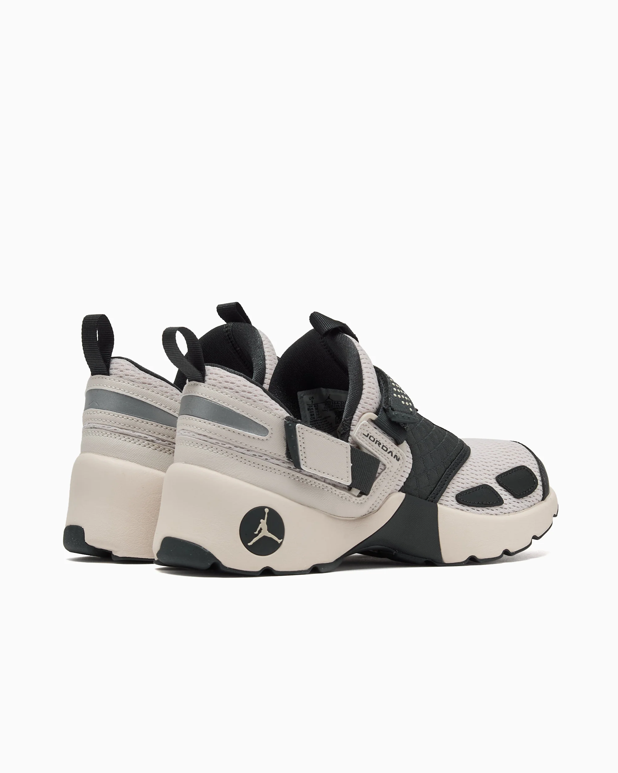 Jordan Women's Trunner LX - Image 6