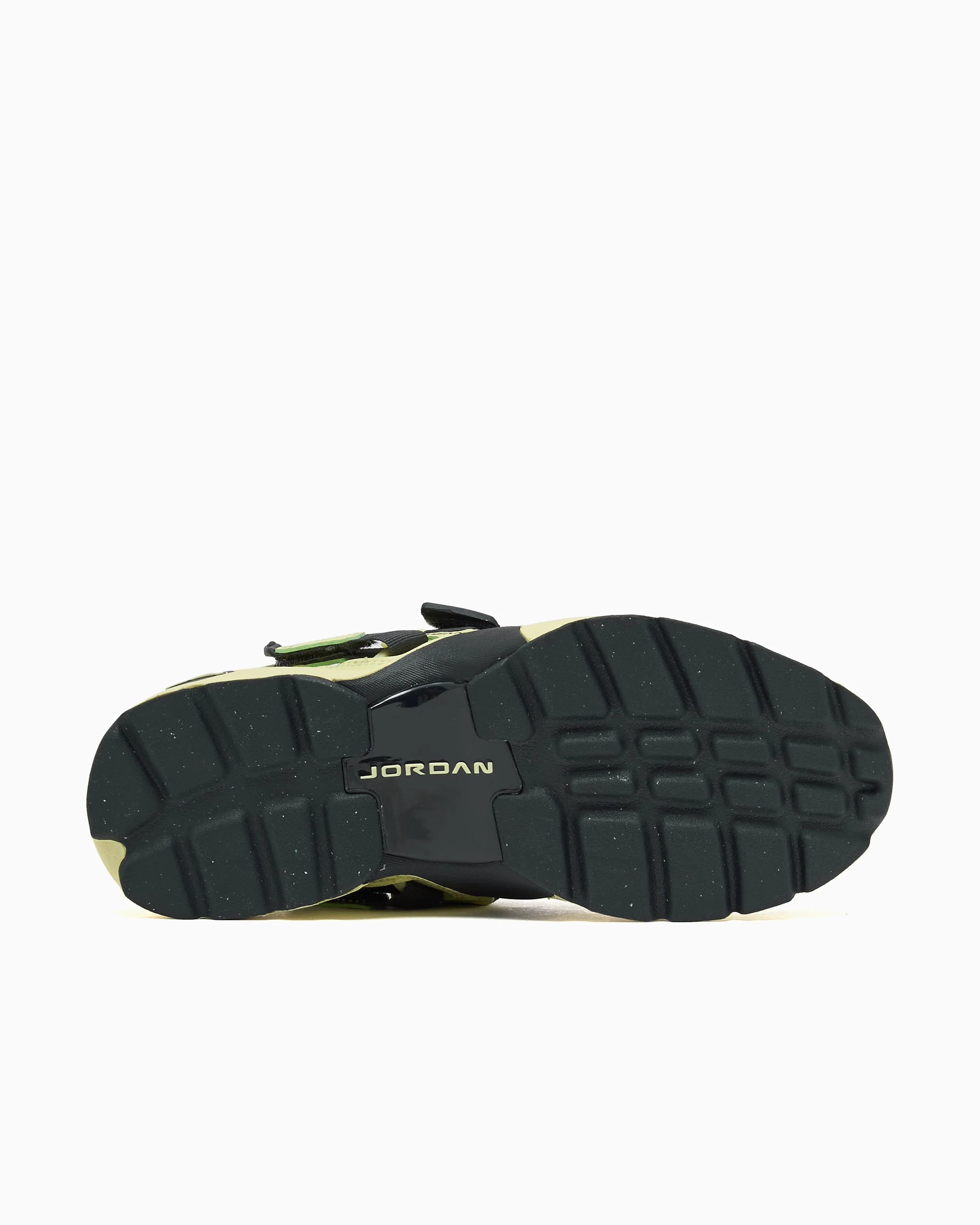 Jordan Women's Trunner LX - Image 4