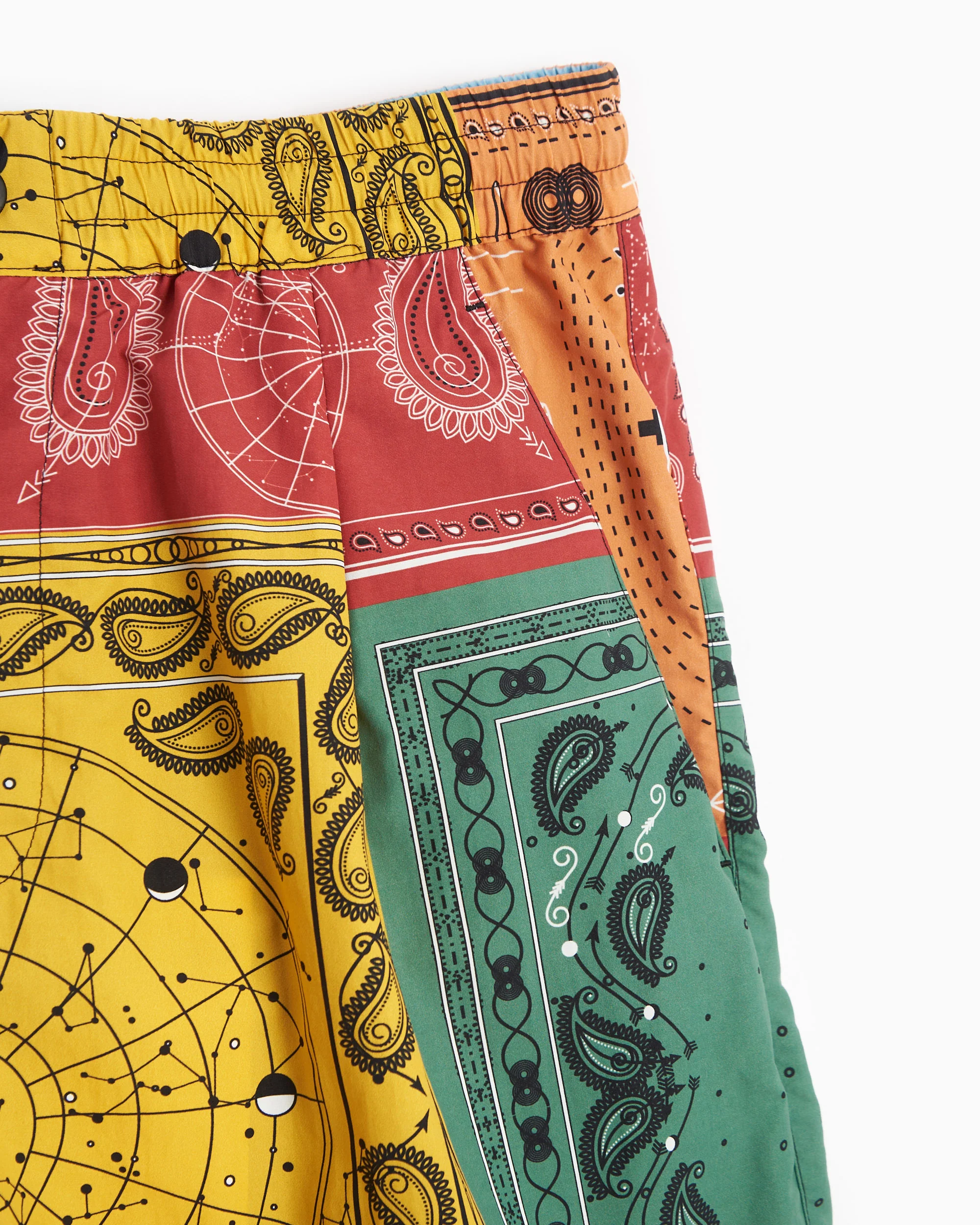 Marcelo Burlon County of Milan All Over Bandana Men's Nylon Shorts Herren-Shorts - Image 3