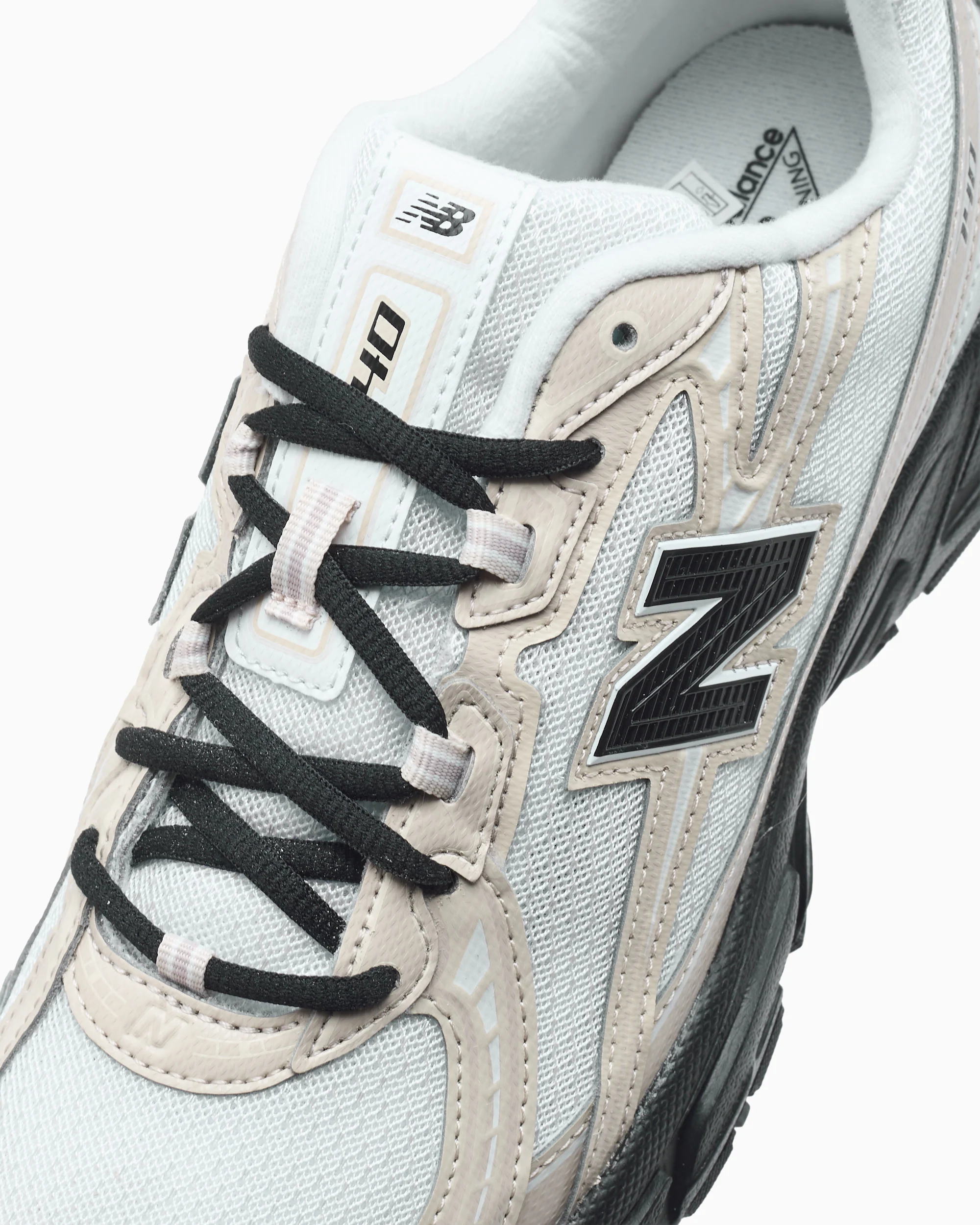 New Balance U740 4OO - Image 8