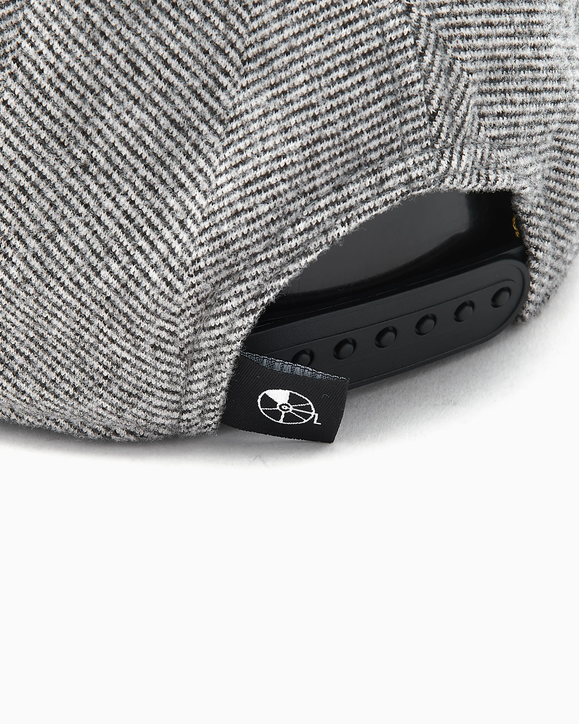 New Era x FOOTDISTRICT 10th Anniversary 9FIFTY Retro Crown Unisex Cap Unisex Cap - Image 4