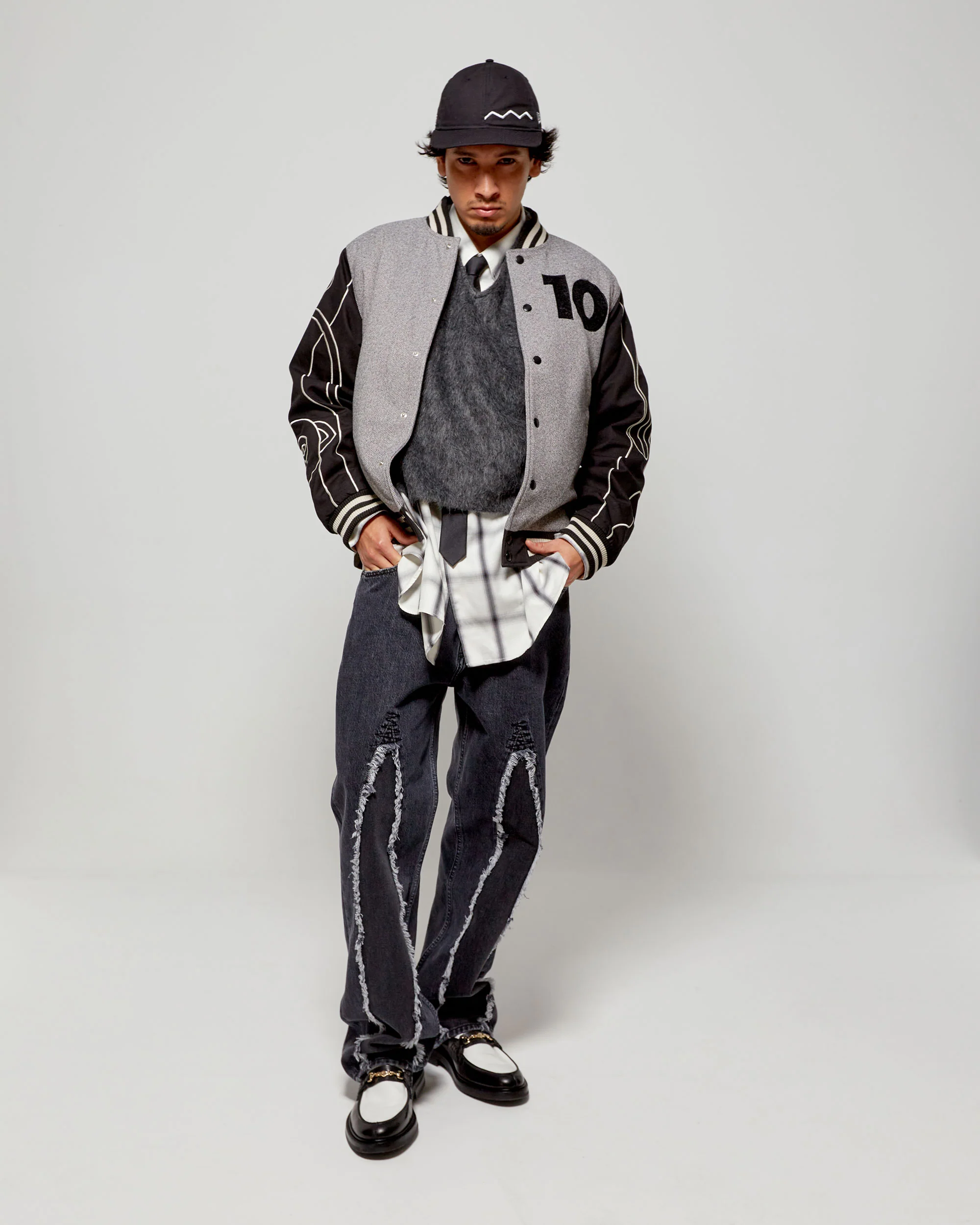 New Era x FOOTDISTRICT 10th Anniversary Unisex Varsity Jacket Unisex Varsity-Jacke - Image 4