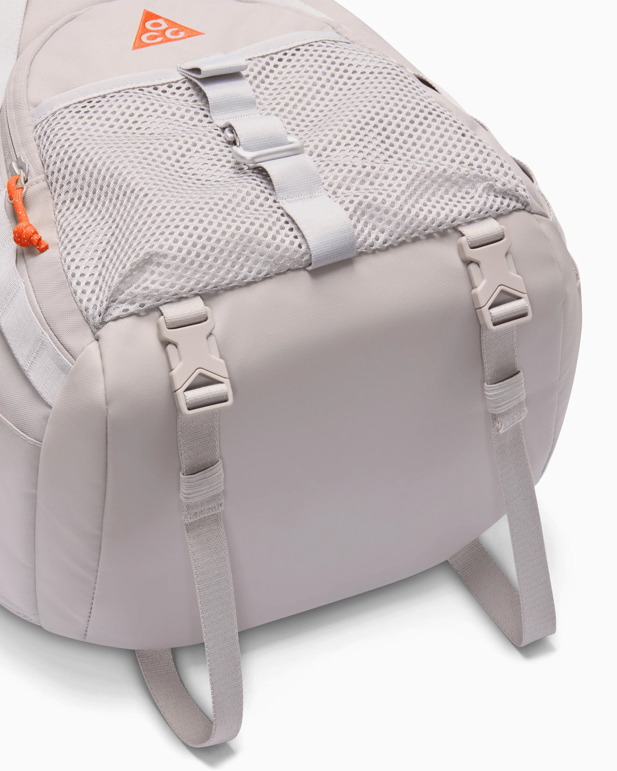 Nike ACG Daymax 25L Unisex Rucksack - Image 7