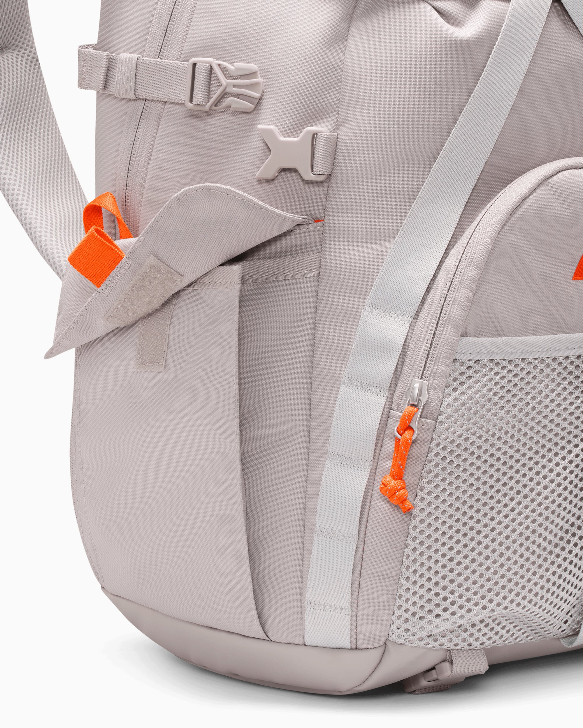 Nike ACG Daymax 25L Unisex Rucksack - Image 8