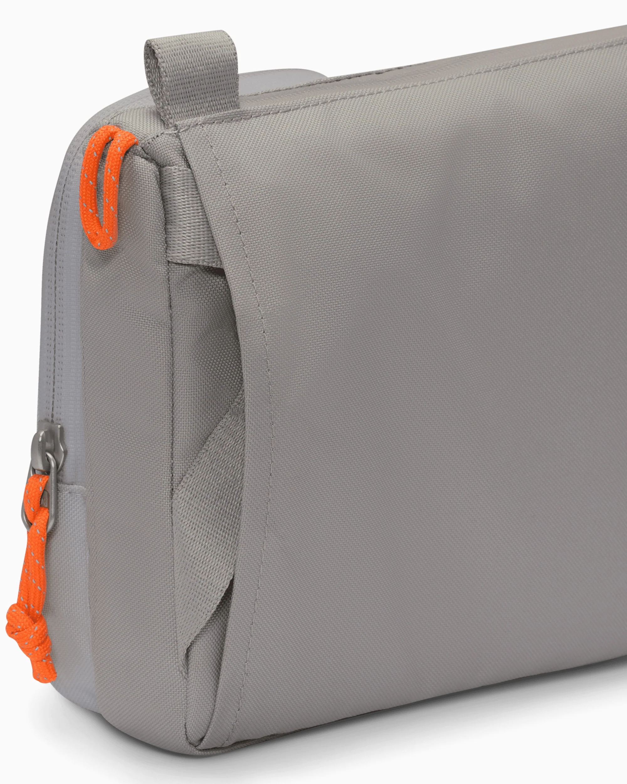 Nike ACG Daymax 3L Unisex Schultertasche - Image 6